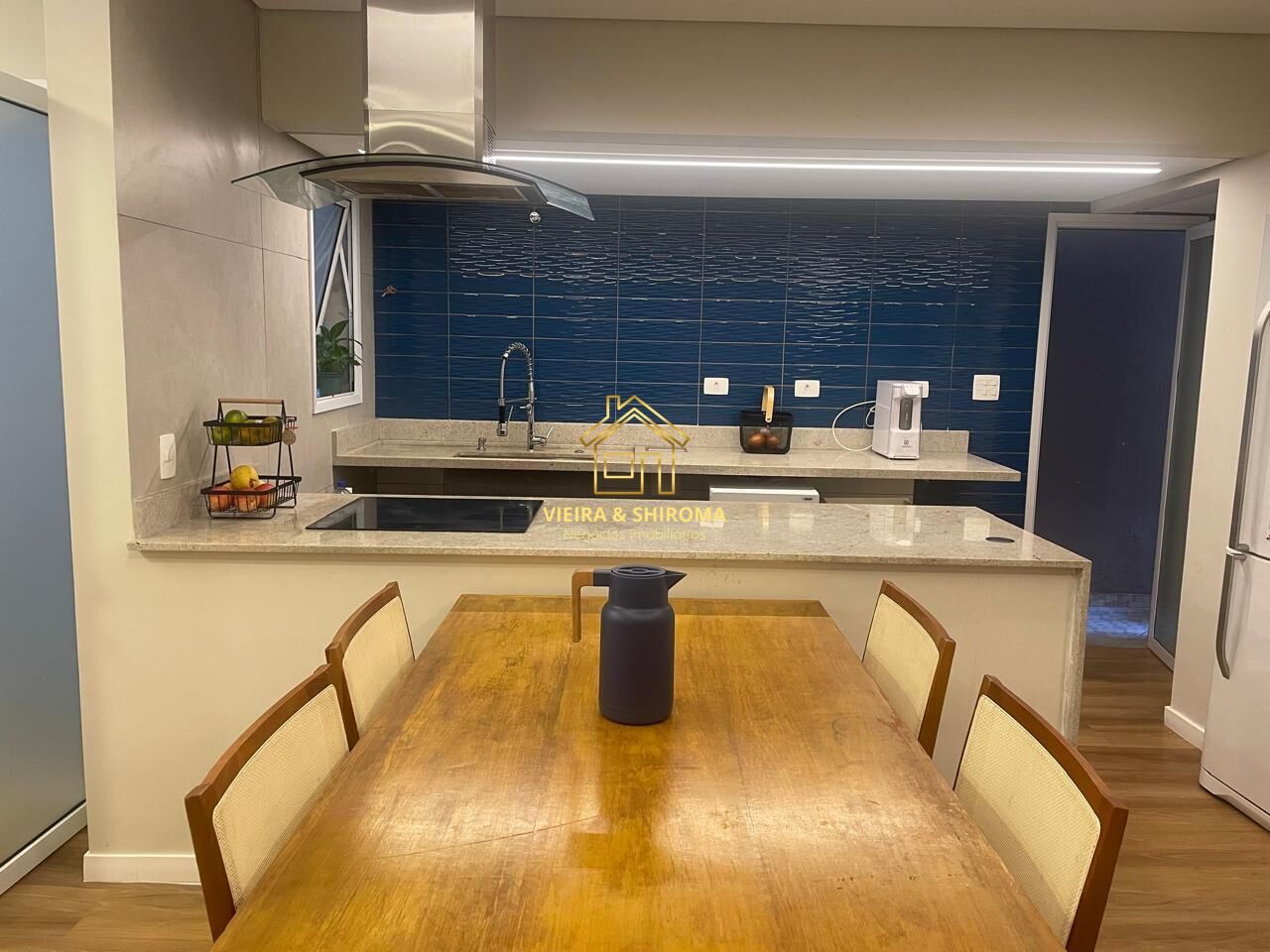 Casa à venda com 4 quartos, 150m² - Foto 1