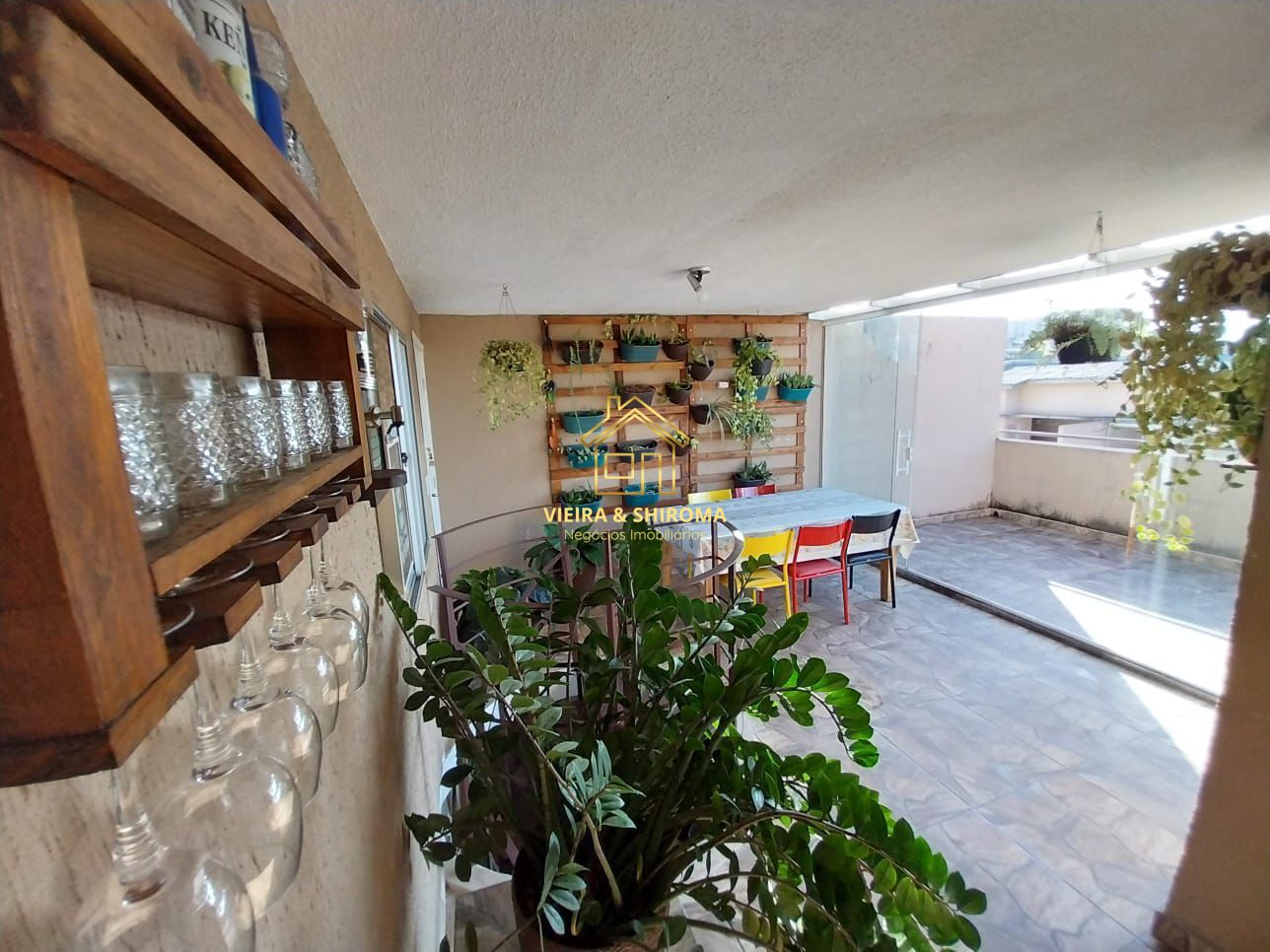 Casa à venda com 2 quartos, 86m² - Foto 1