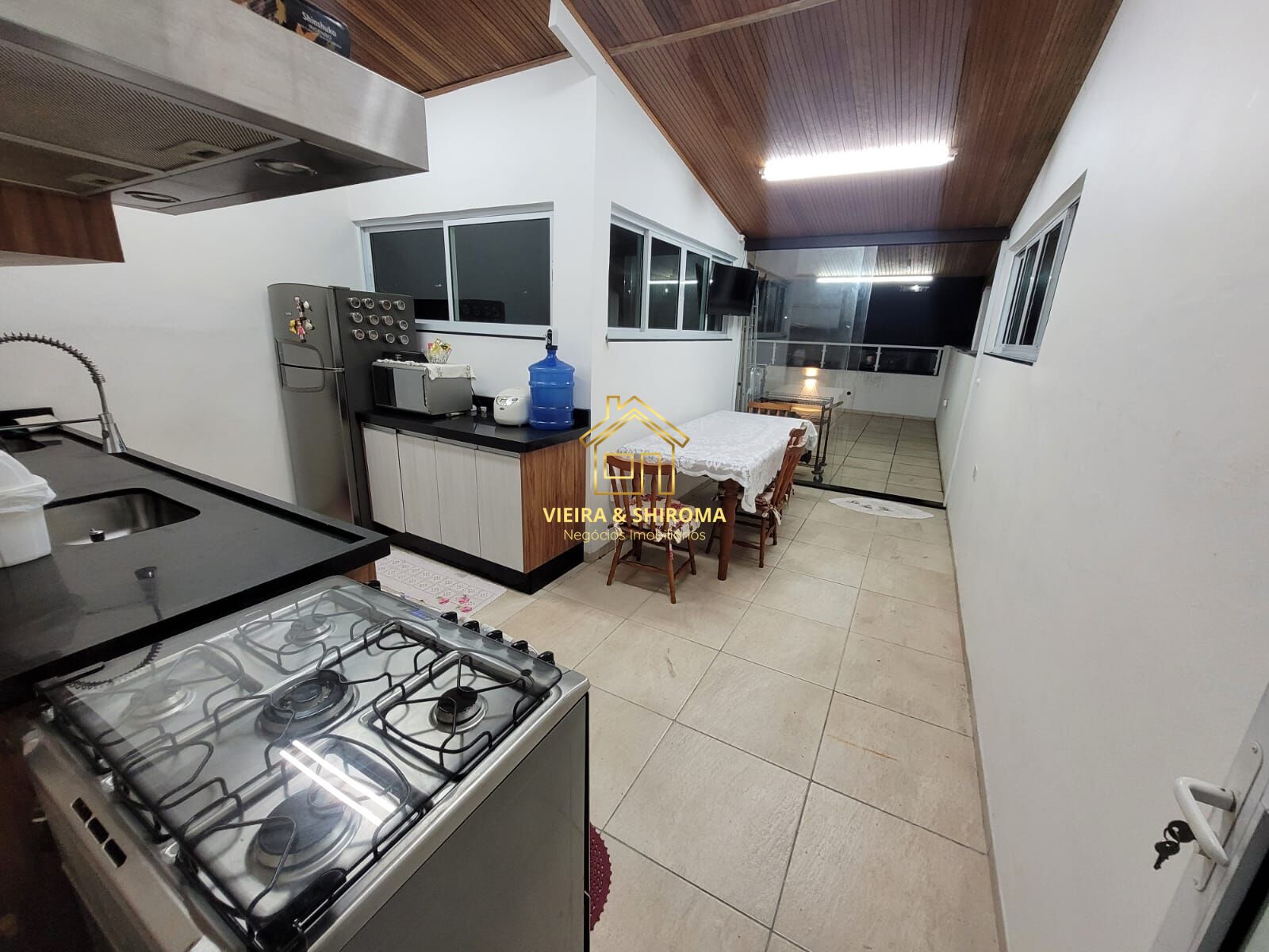 Cobertura à venda com 2 quartos, 100m² - Foto 3