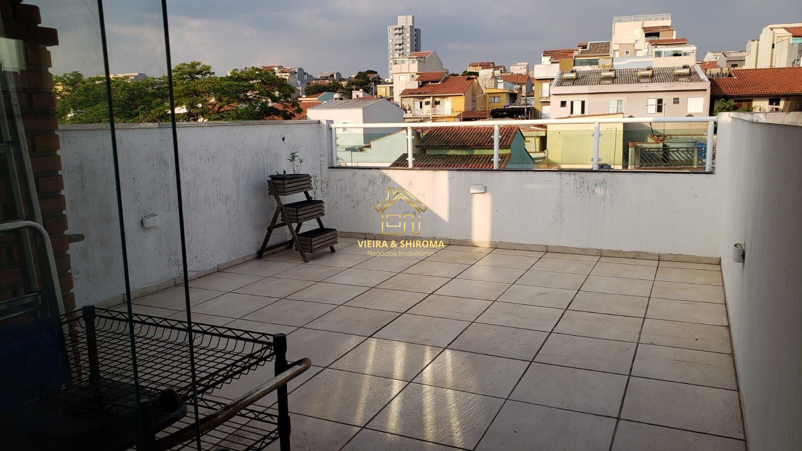 Cobertura à venda com 2 quartos, 100m² - Foto 4
