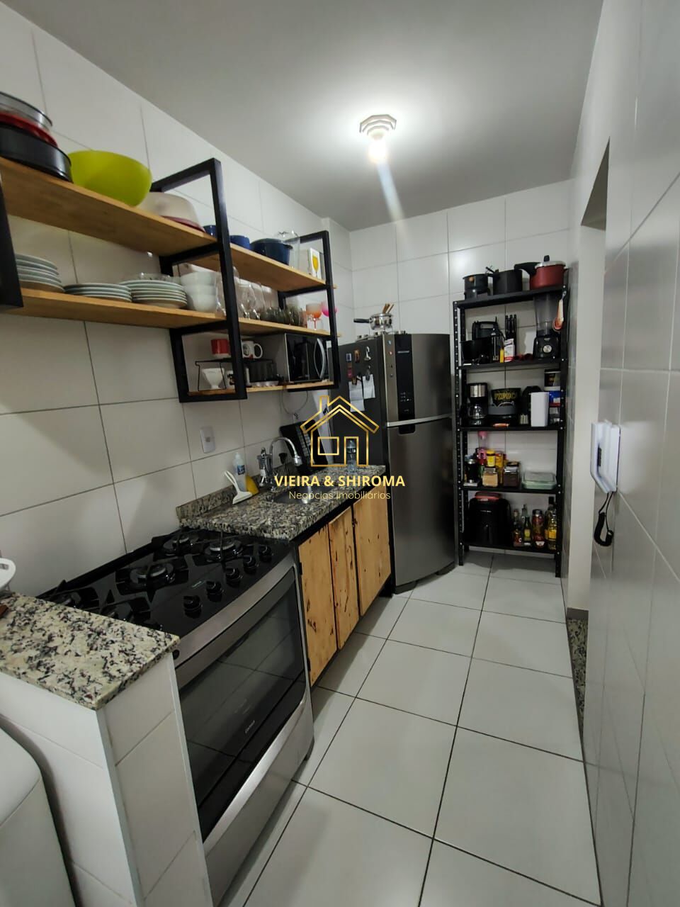 Apartamento à venda com 2 quartos, 65m² - Foto 1