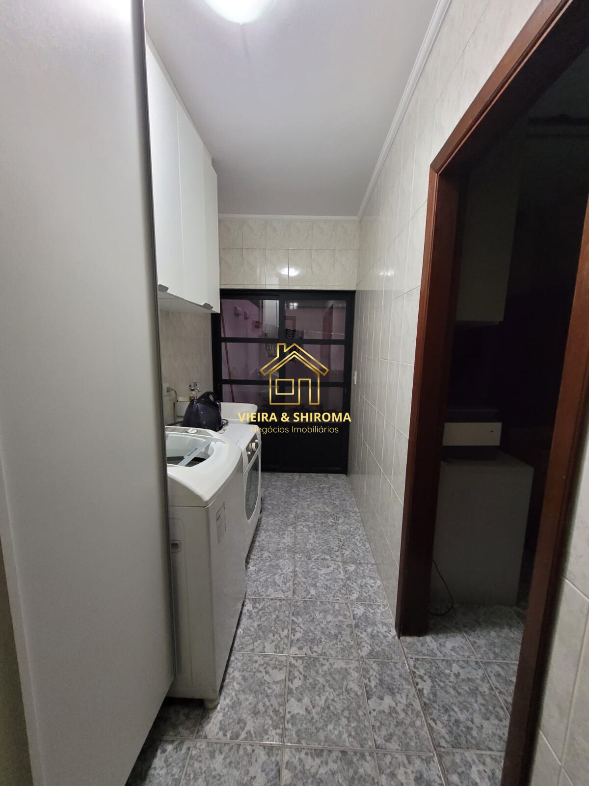 Casa à venda com 3 quartos, 227m² - Foto 15