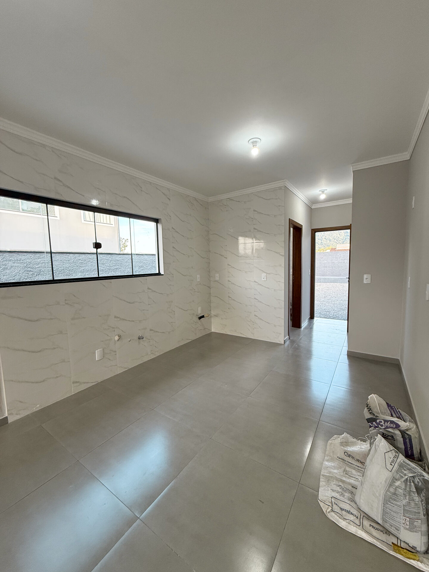 Casa com fachada moderna à venda no bairro Estrada das Areias, em Indaial. — foto 7