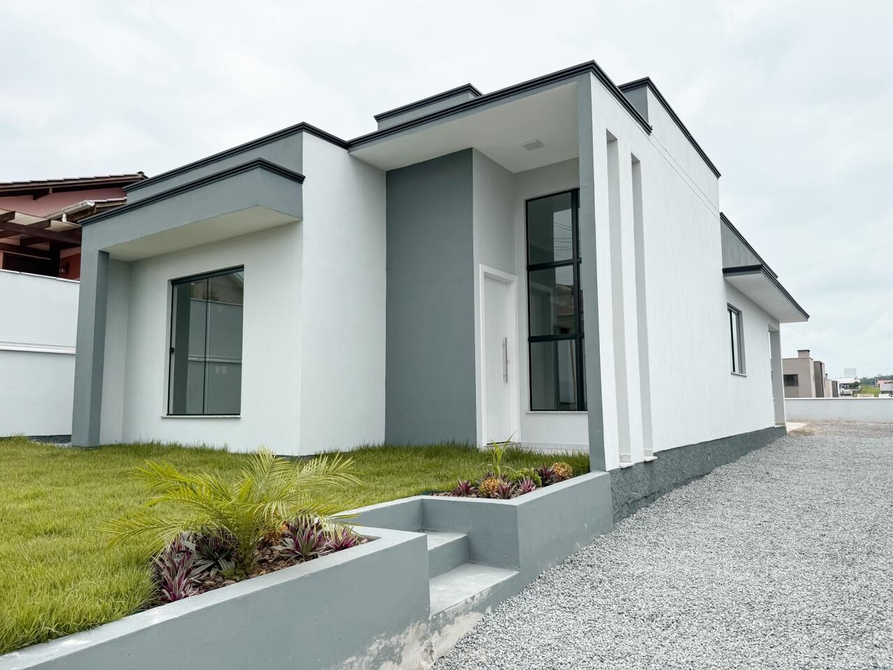 Casa com 3 dormitórios sendo uma suíte com closet — foto 4