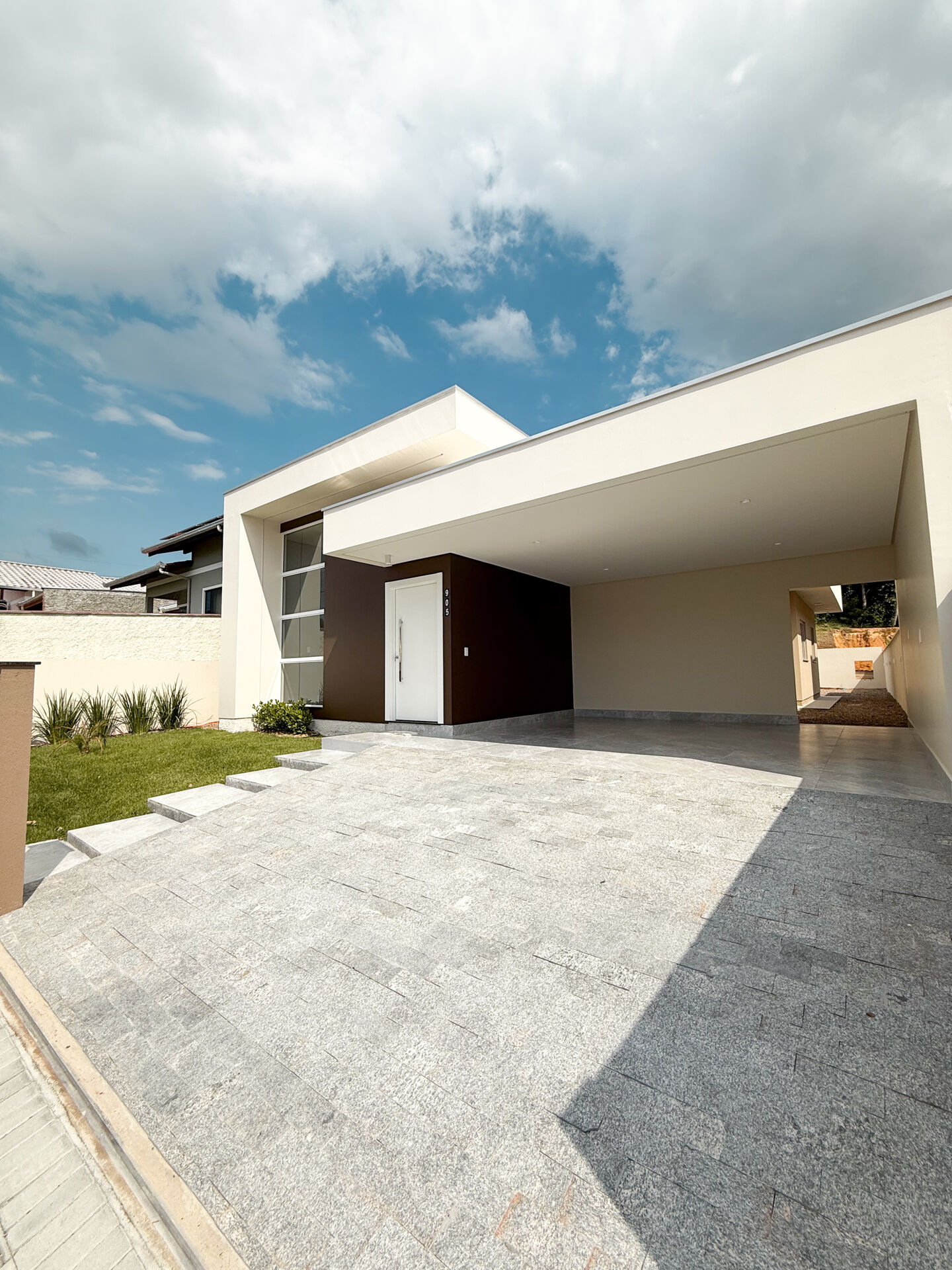 Casa com suite e duas vagas de garagem no bairro Estrada das Areias, Indaial/SC — foto 5