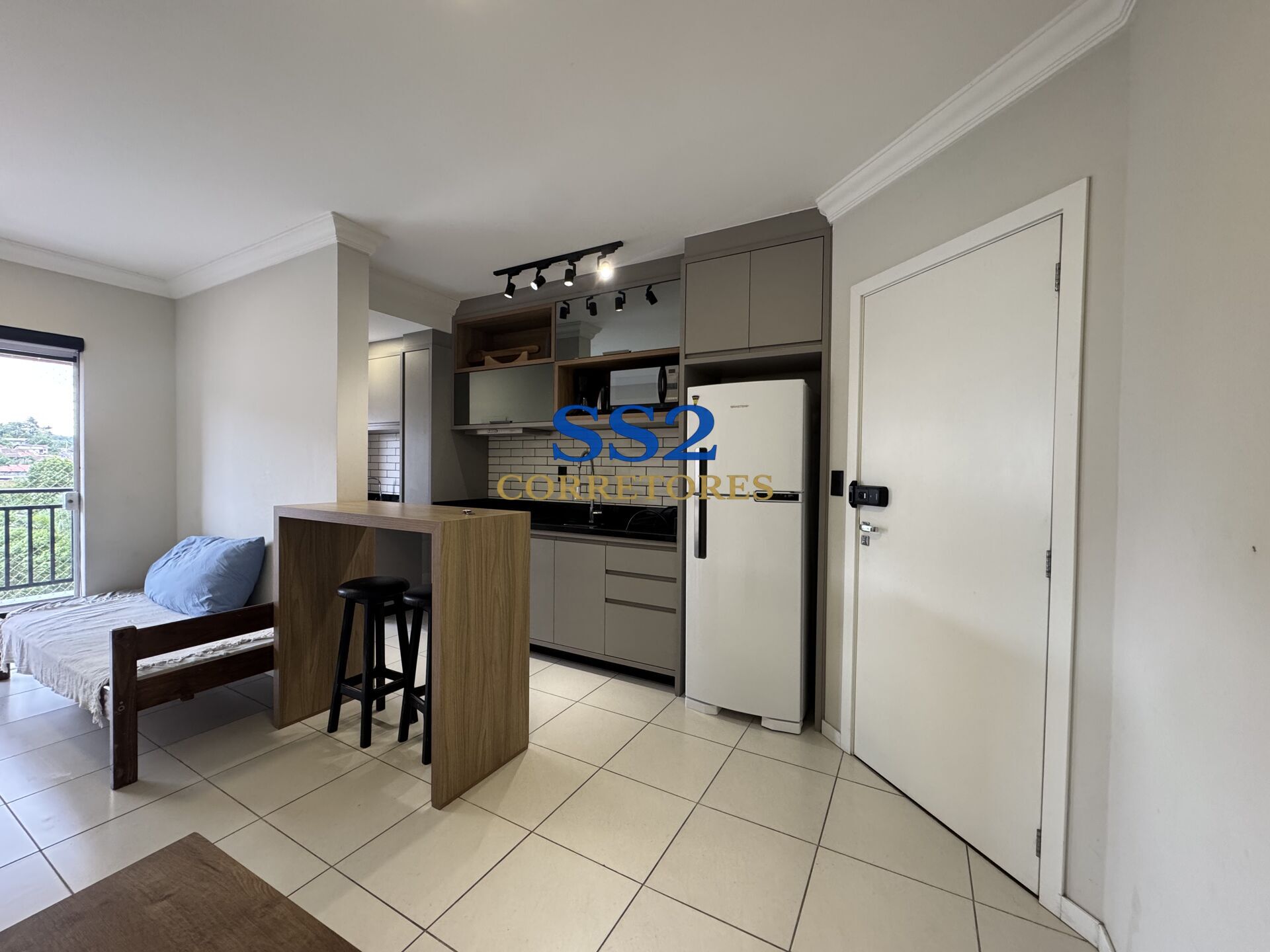 Apartamento com 02 dormitórios totalmente mobiliado à venda no bairro Escola Agrícola! - foto 1