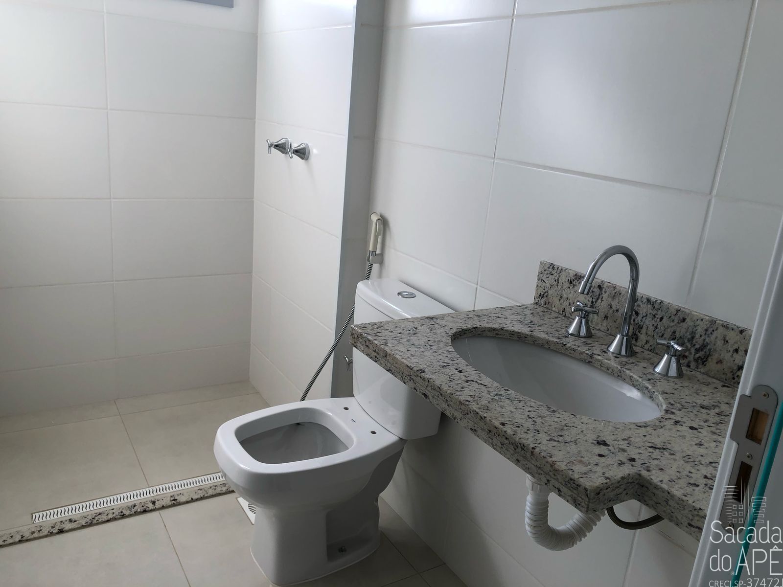 Apartamento à venda com 2 quartos, 68m² - Foto 12