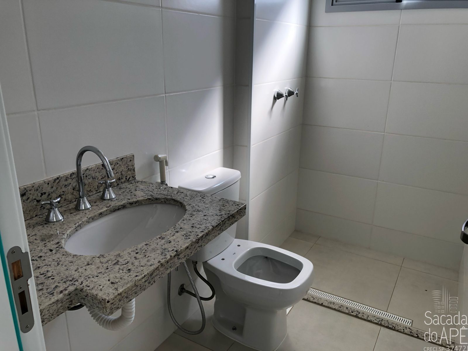 Apartamento à venda com 2 quartos, 68m² - Foto 11