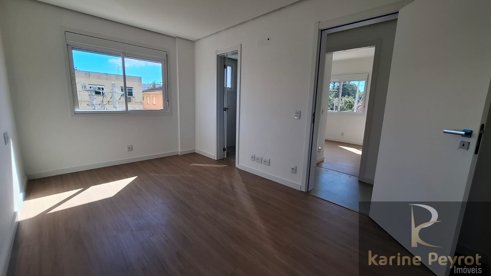 Apartamento à venda com 3 quartos, 91m² - Foto 4