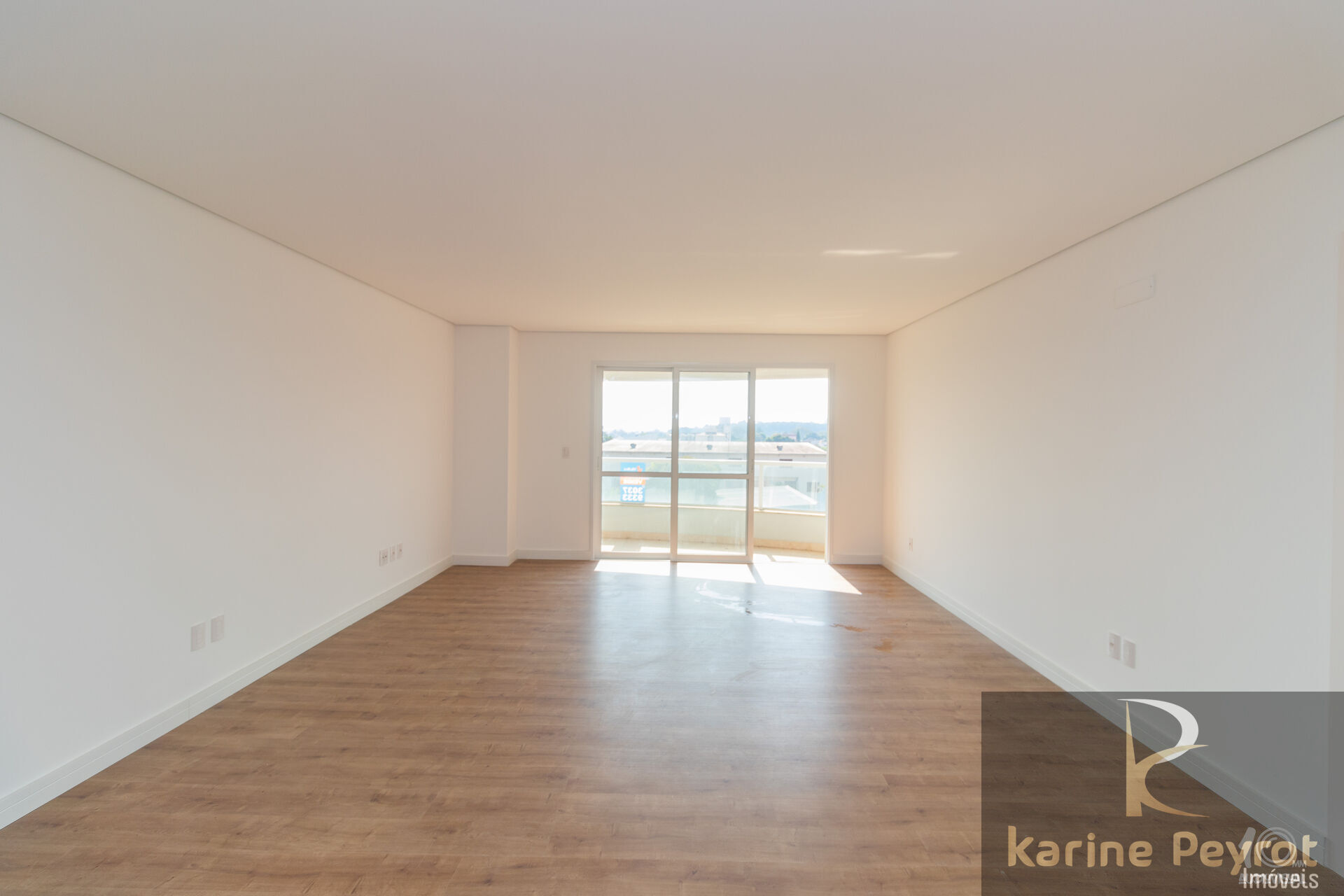 Apartamento à venda com 3 quartos, 124m² - Foto 3