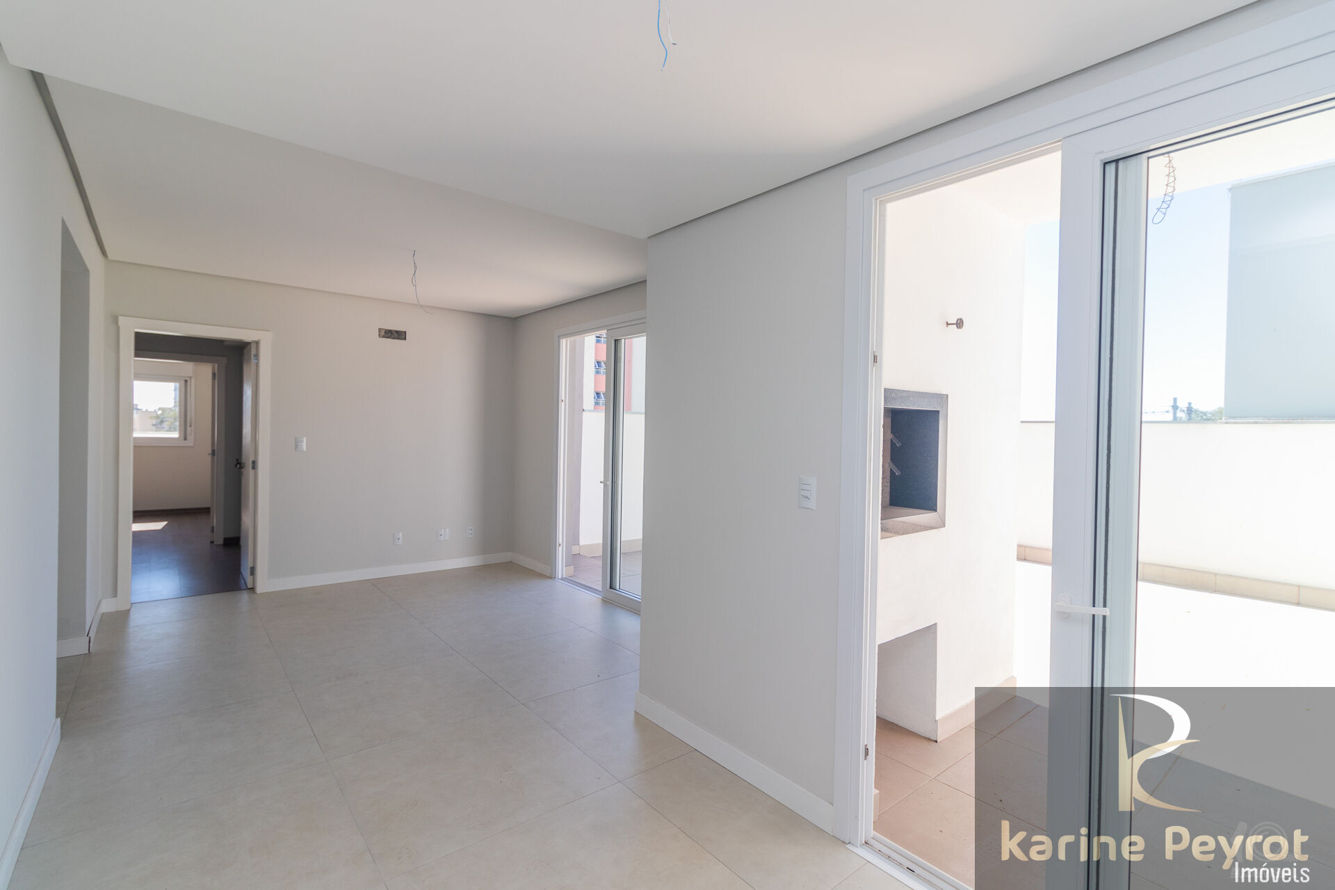 Apartamento à venda com 2 quartos, 115m² - Foto 4