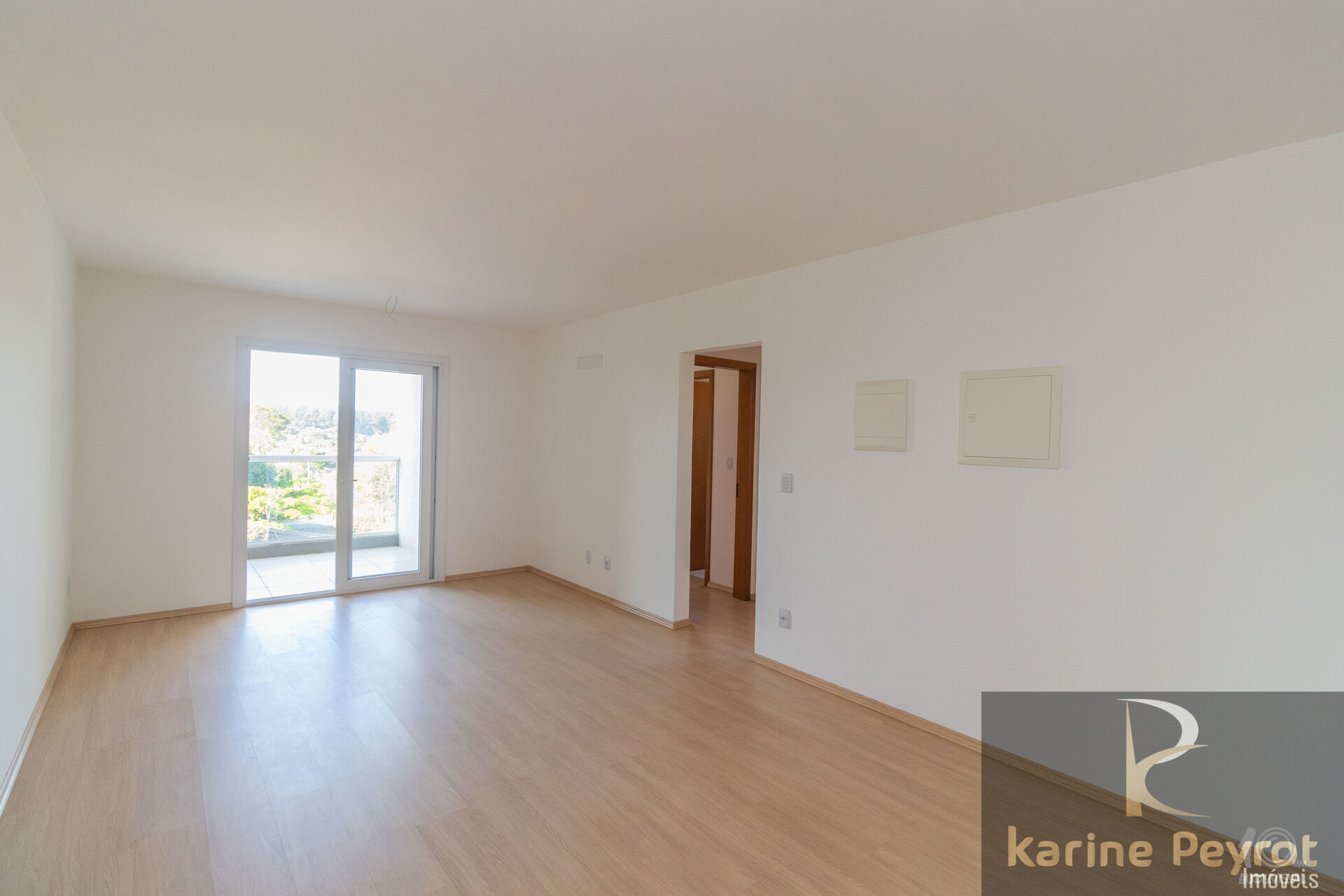 Apartamento à venda com 2 quartos, 81m² - Foto 3