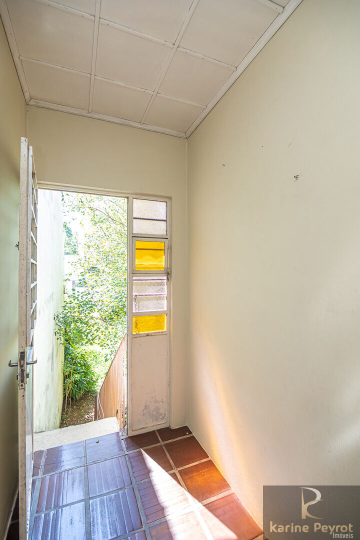 Casa à venda com 3 quartos, 98m² - Foto 18