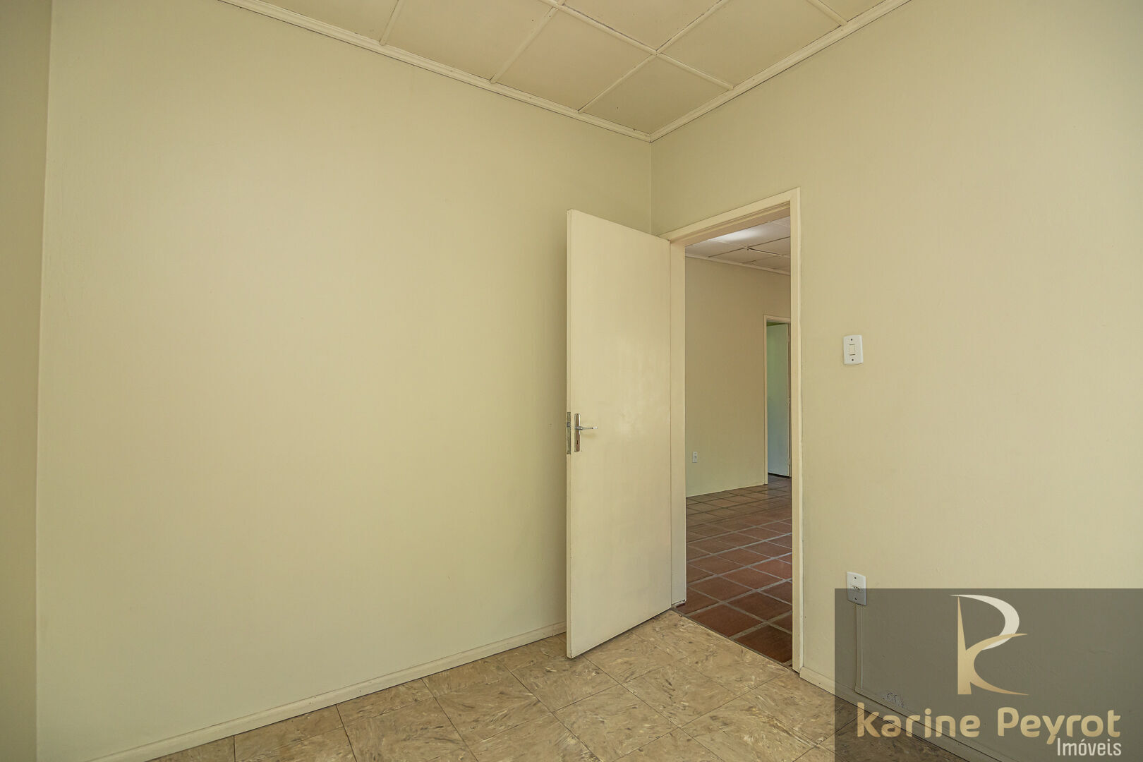 Casa à venda com 3 quartos, 98m² - Foto 26