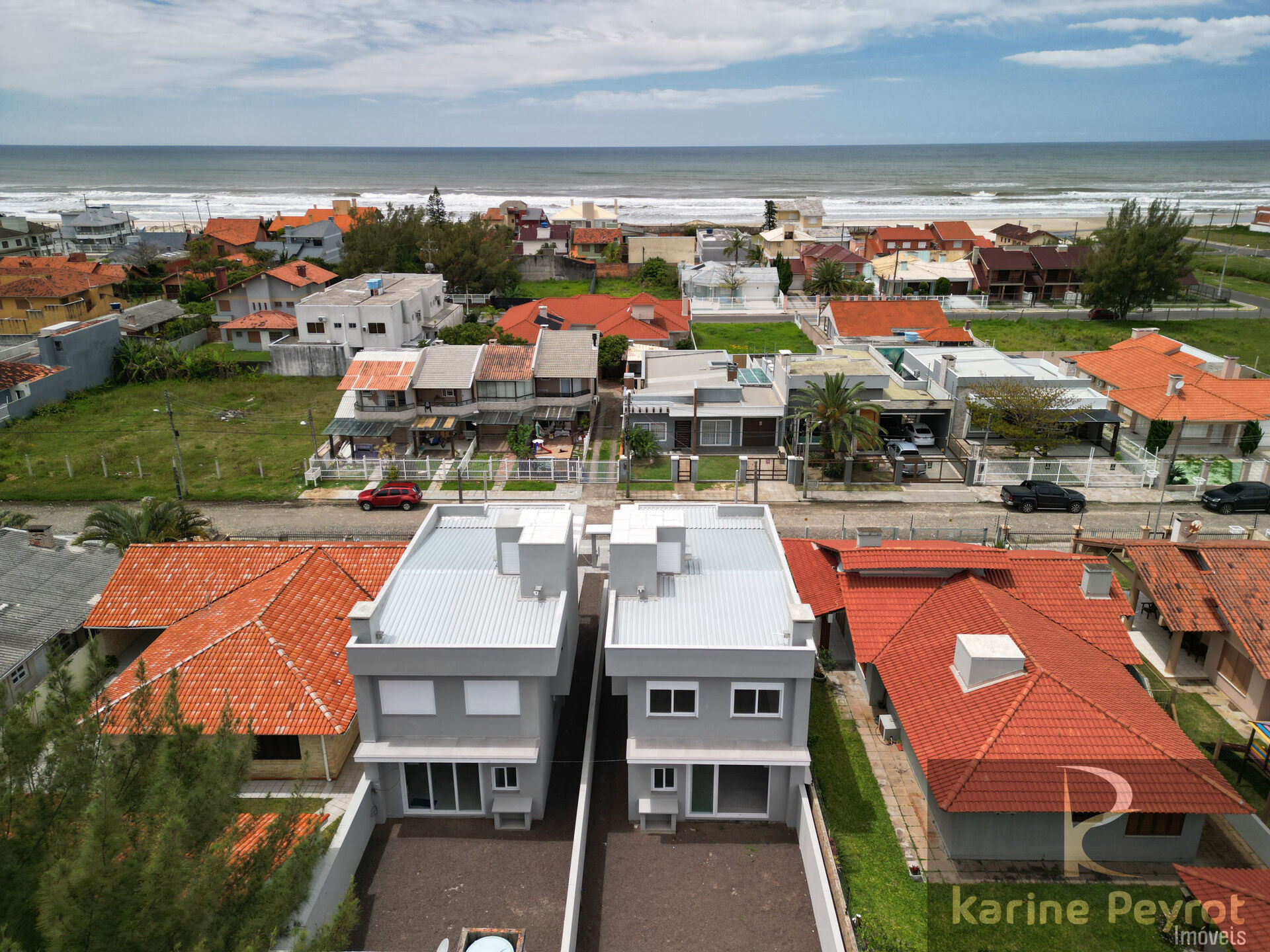 Casa à venda com 3 quartos, 156m² - Foto 2