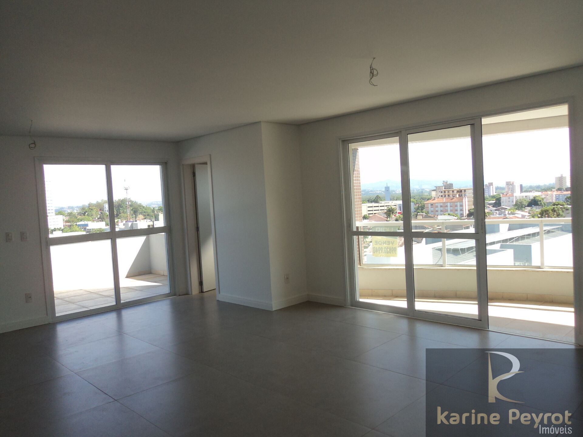 Cobertura à venda com 4 quartos, 250m² - Foto 1