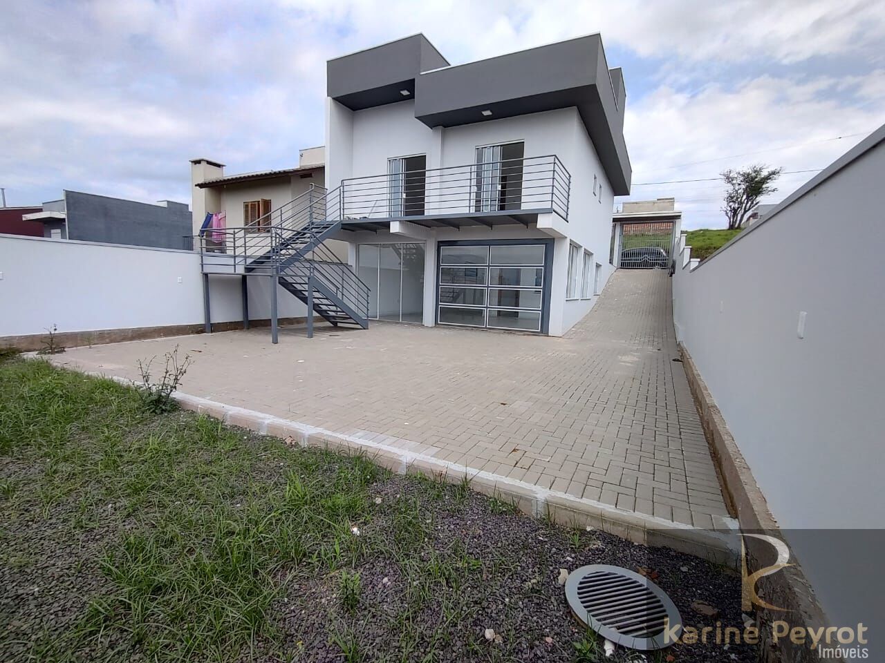 Casa à venda com 3 quartos, 133m² - Foto 2