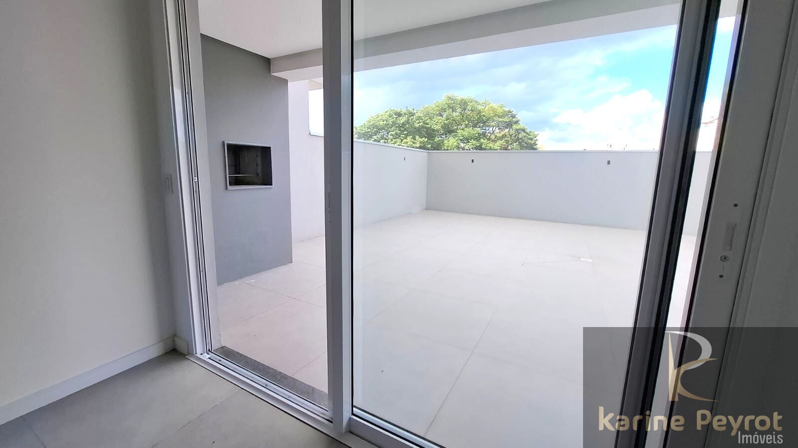 Apartamento à venda com 3 quartos, 254m² - Foto 1