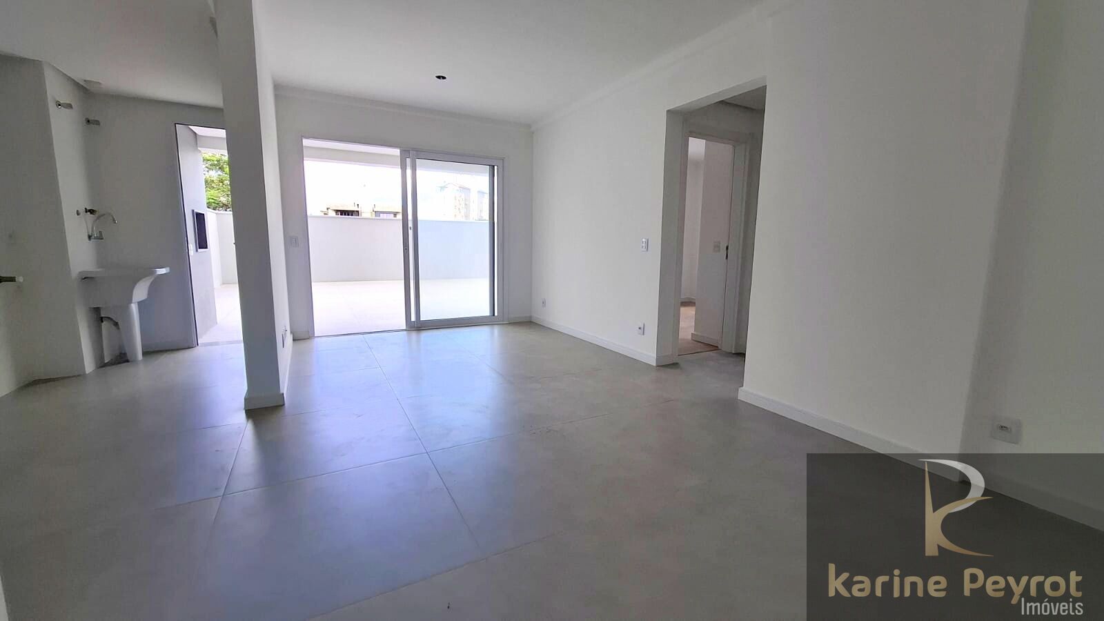 Apartamento à venda com 3 quartos, 254m² - Foto 3