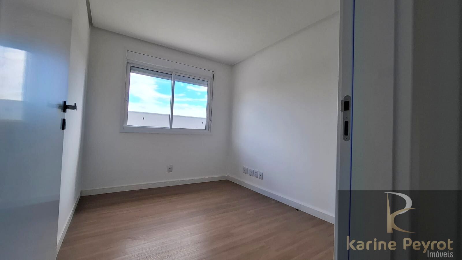 Apartamento à venda com 3 quartos, 254m² - Foto 19