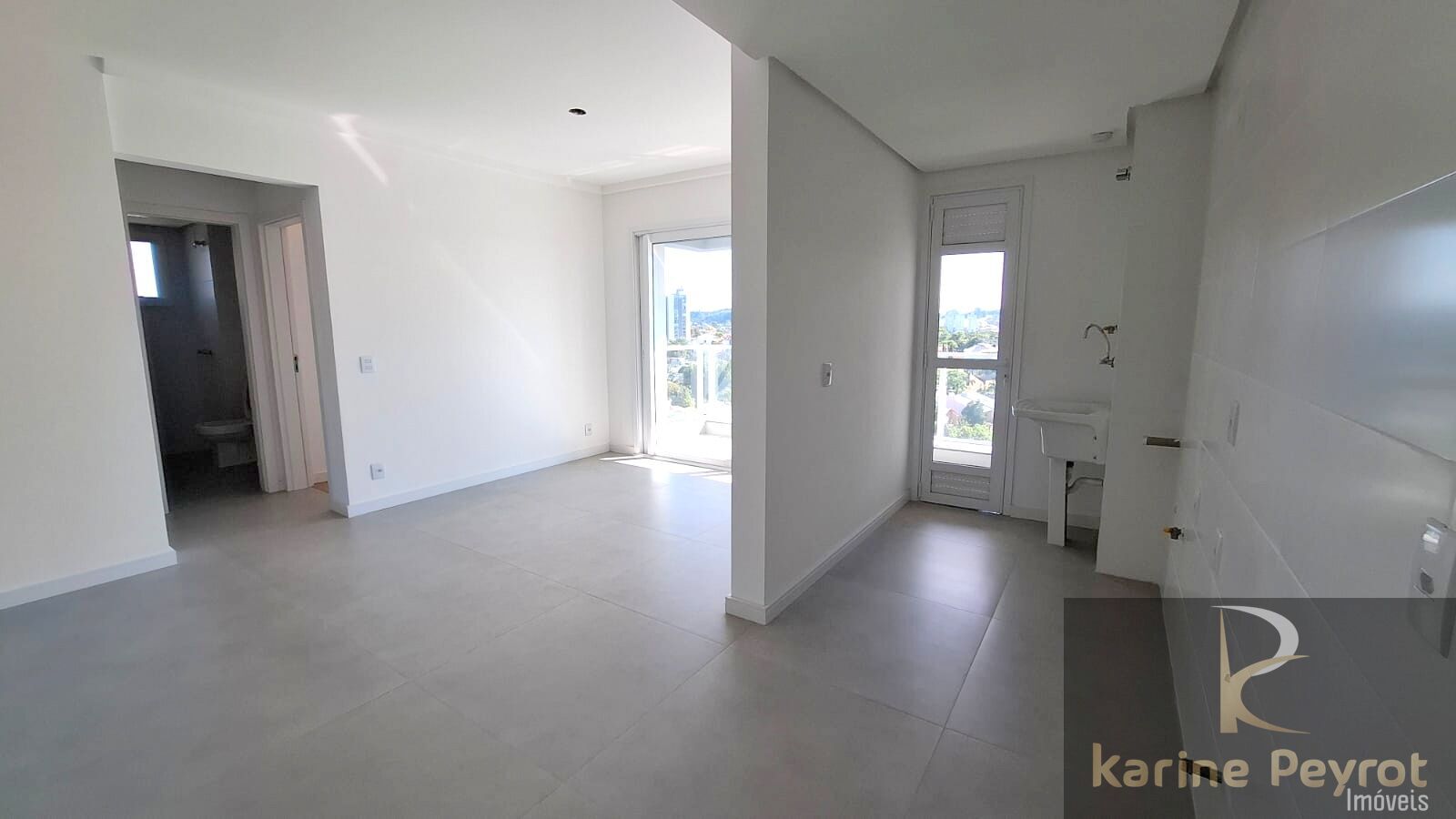 Apartamento à venda com 3 quartos, 86m² - Foto 2