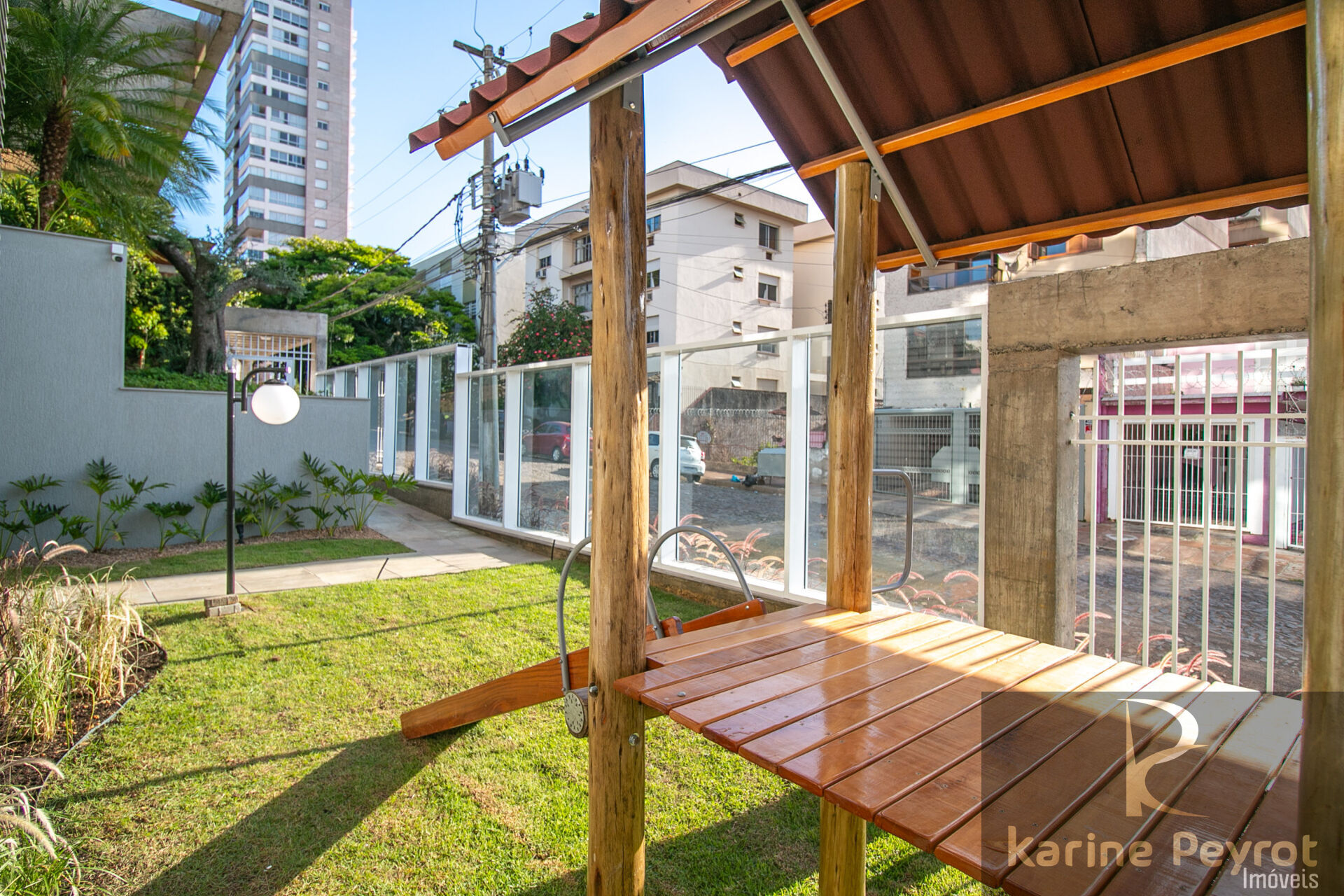 Apartamento à venda com 3 quartos, 95m² - Foto 11