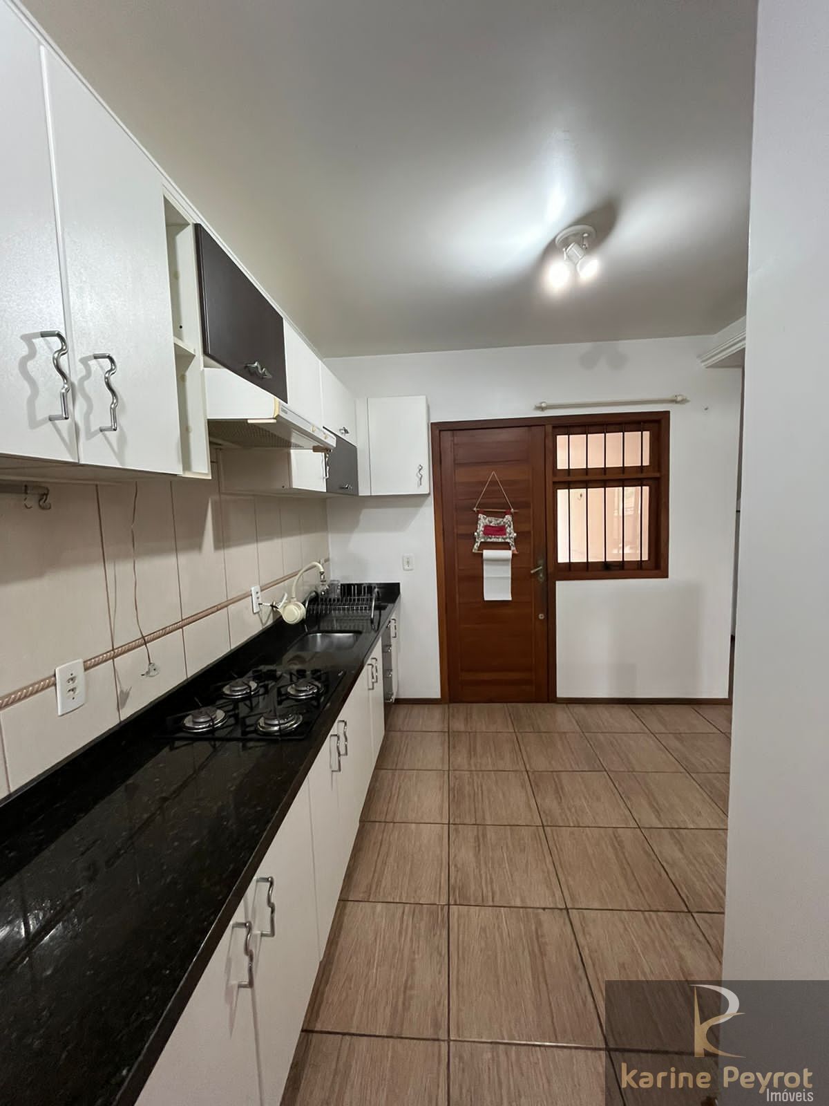 Casa à venda com 2 quartos, 85m² - Foto 4