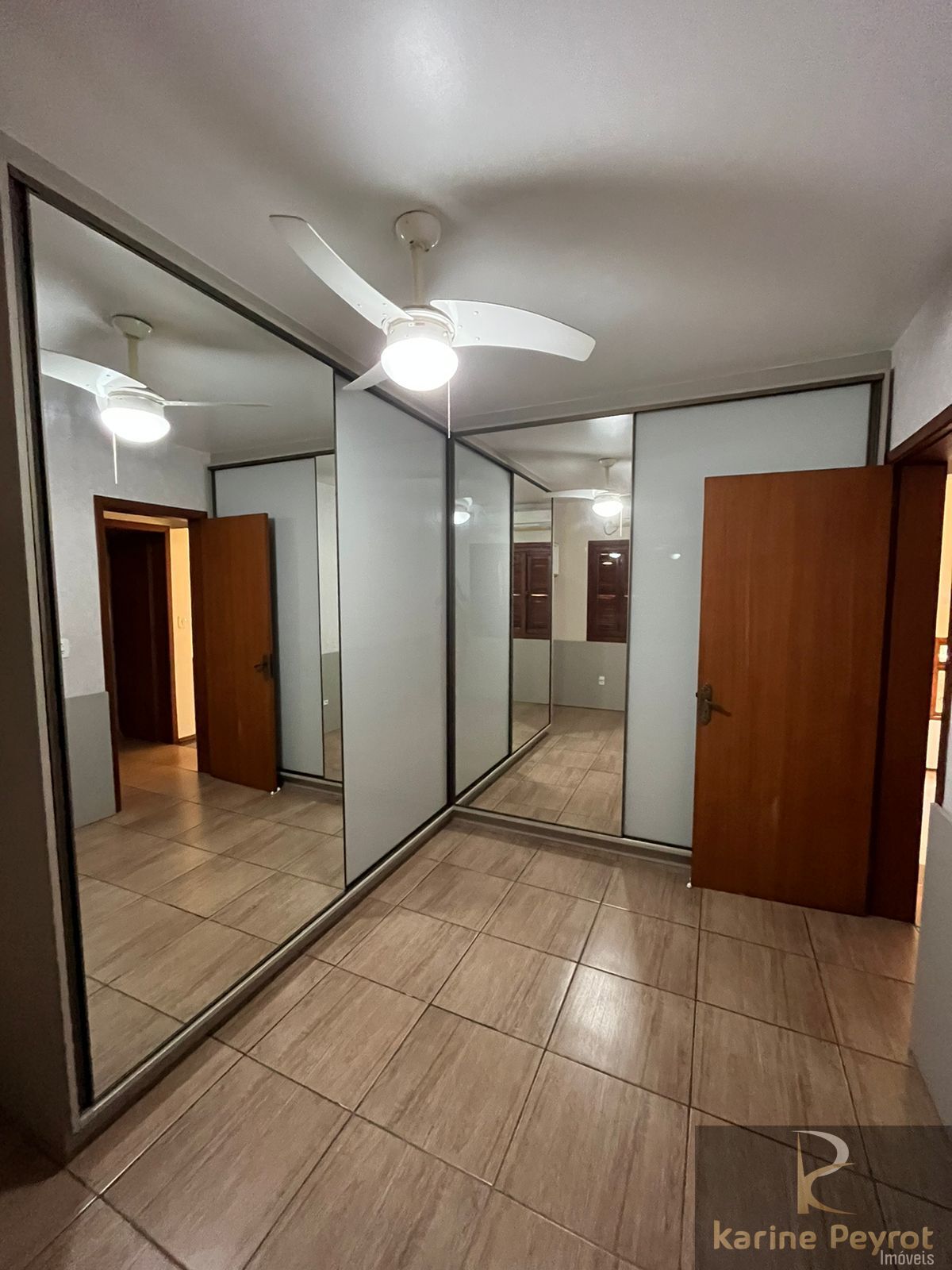 Casa à venda com 2 quartos, 85m² - Foto 10