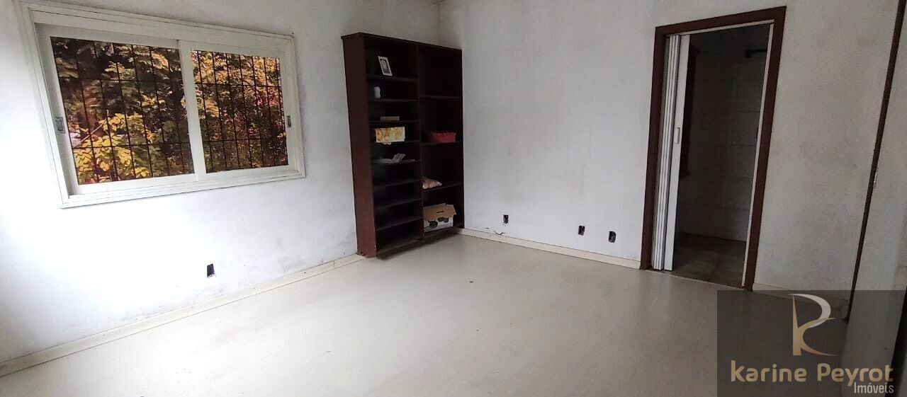 Casa à venda com 3 quartos, 300m² - Foto 29