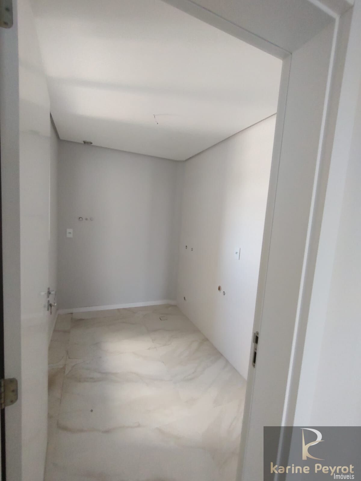 Apartamento à venda com 3 quartos, 329m² - Foto 11