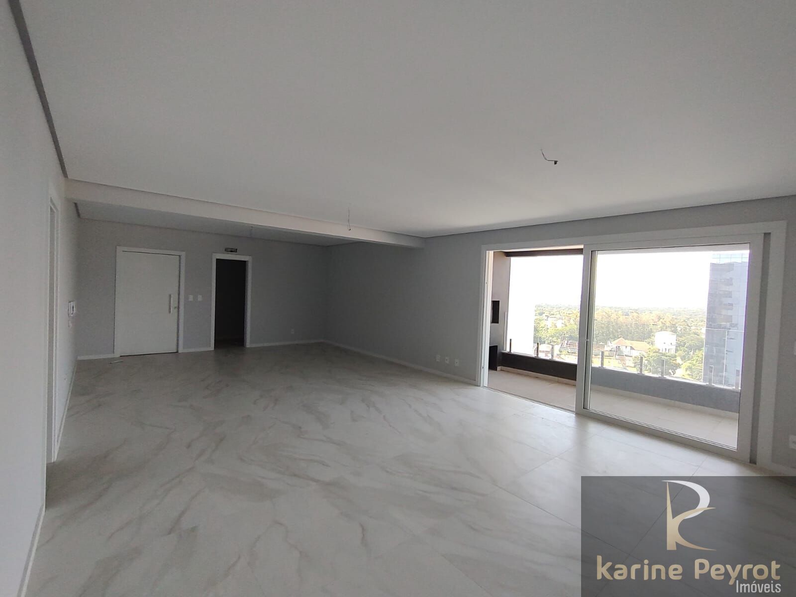 Apartamento à venda com 3 quartos, 329m² - Foto 1