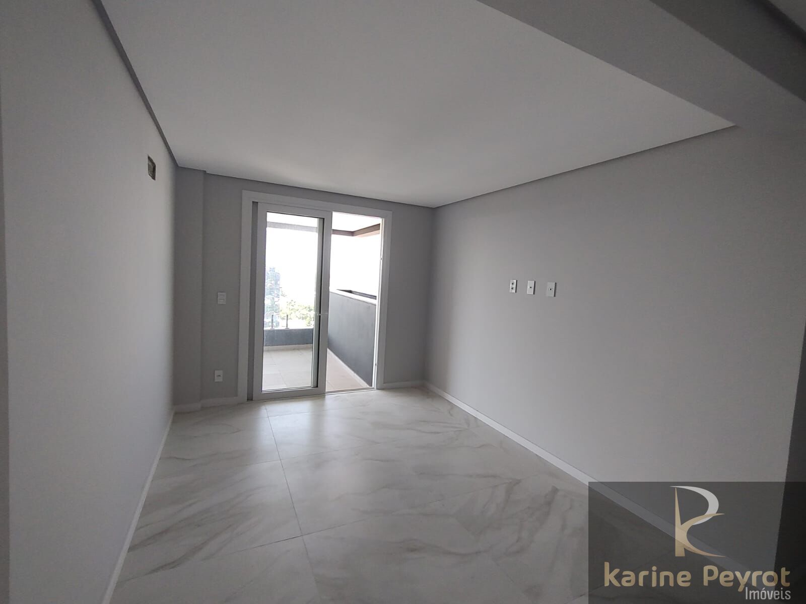 Apartamento à venda com 3 quartos, 329m² - Foto 4