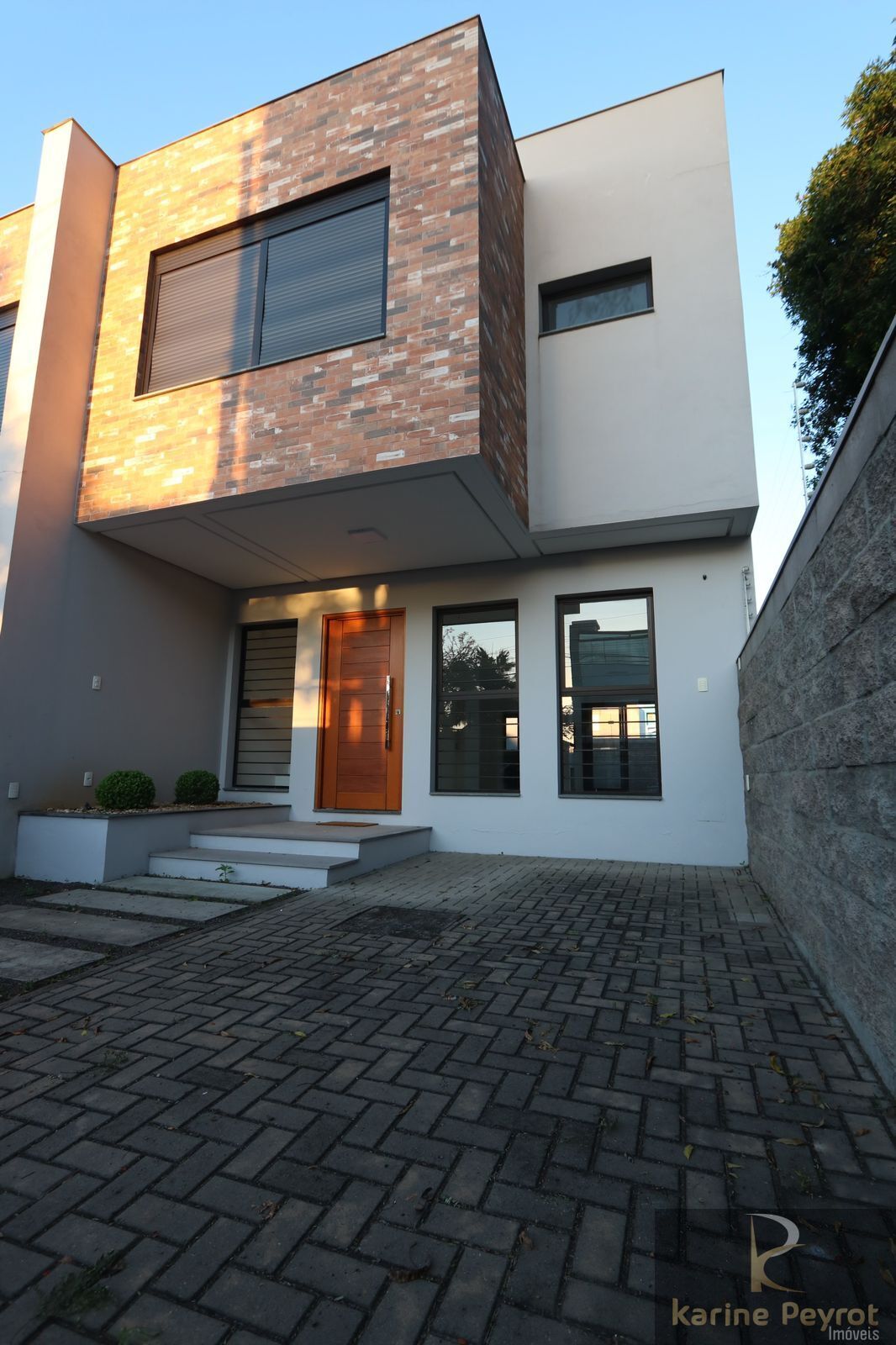 Casa, 3 quartos, 142 m² - Foto 2