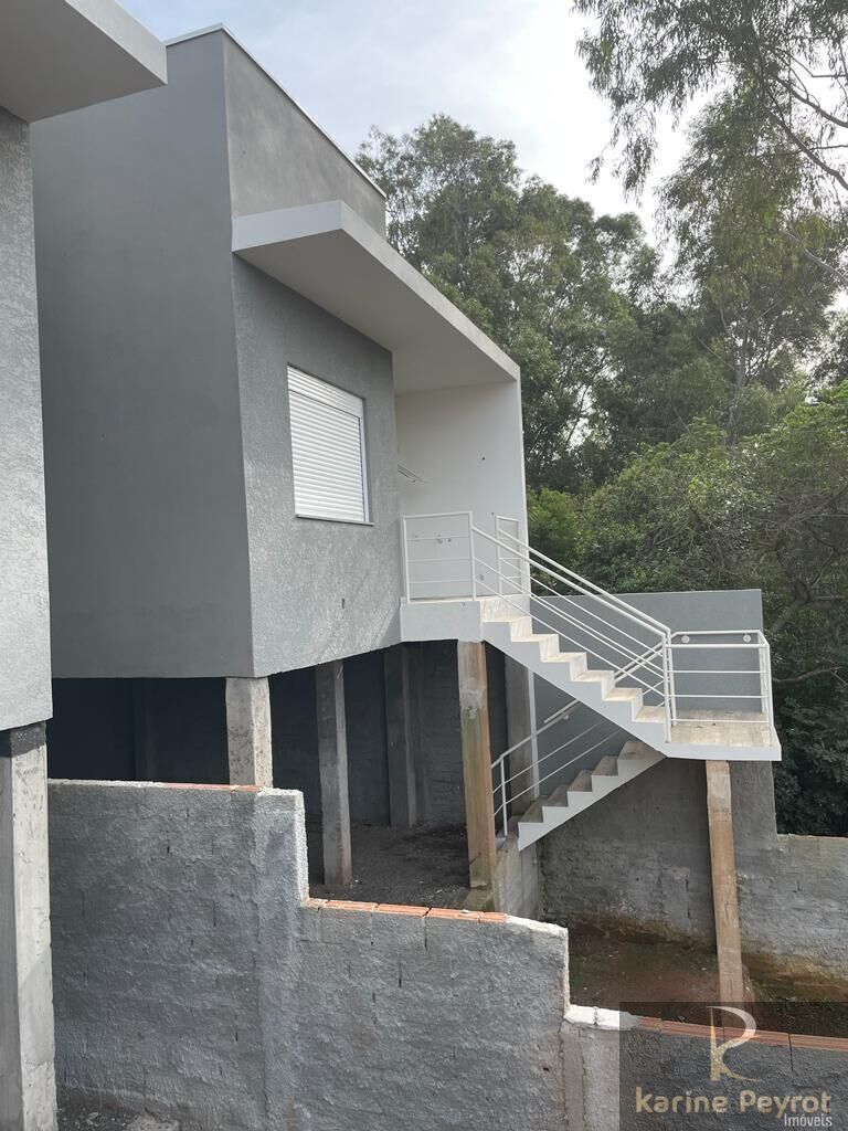 Casa à venda com 2 quartos, 60m² - Foto 17