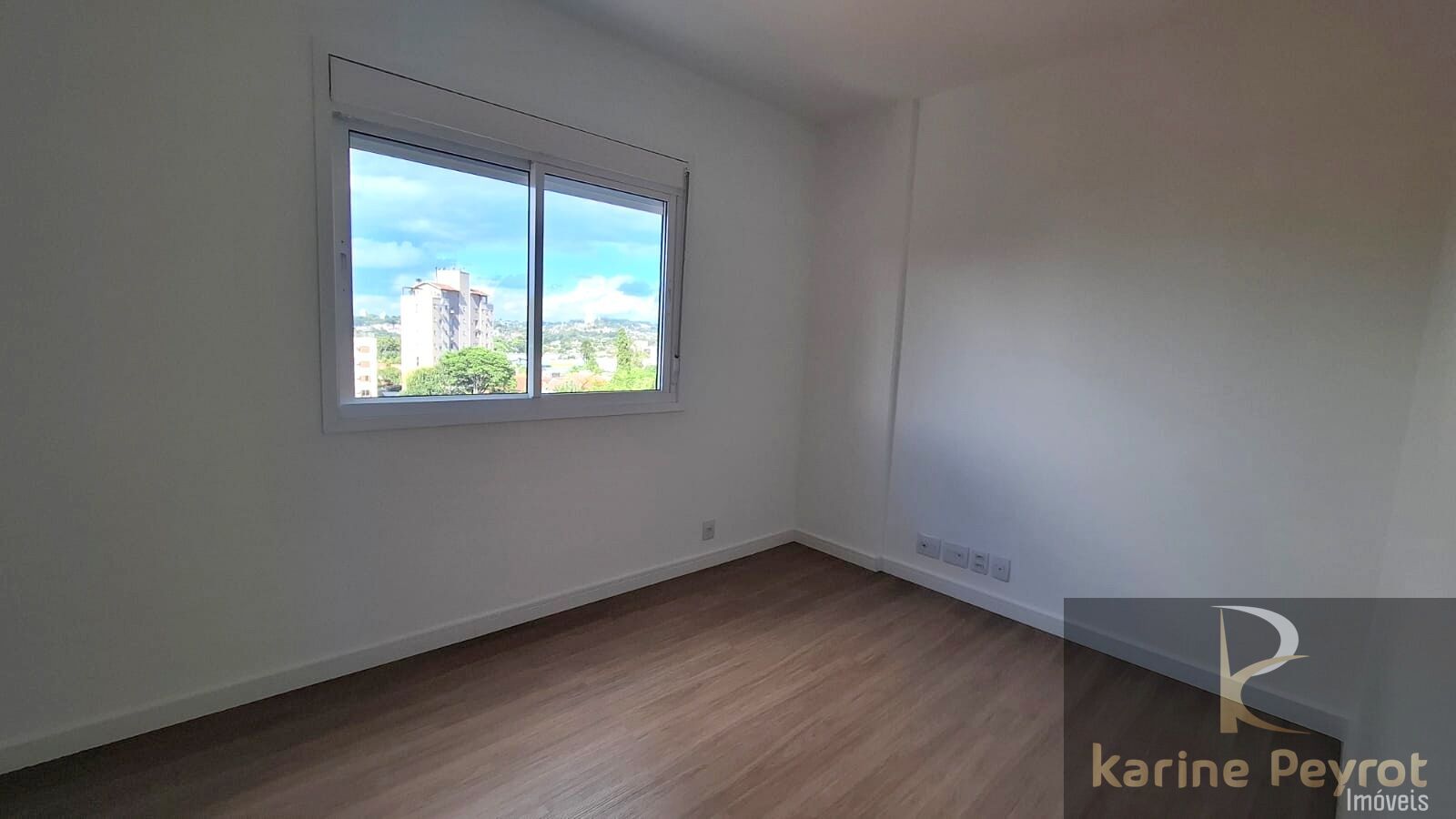 Apartamento à venda com 3 quartos, 86m² - Foto 4