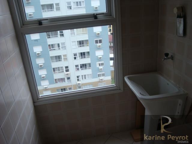 Apartamento à venda com 2 quartos, 57m² - Foto 11