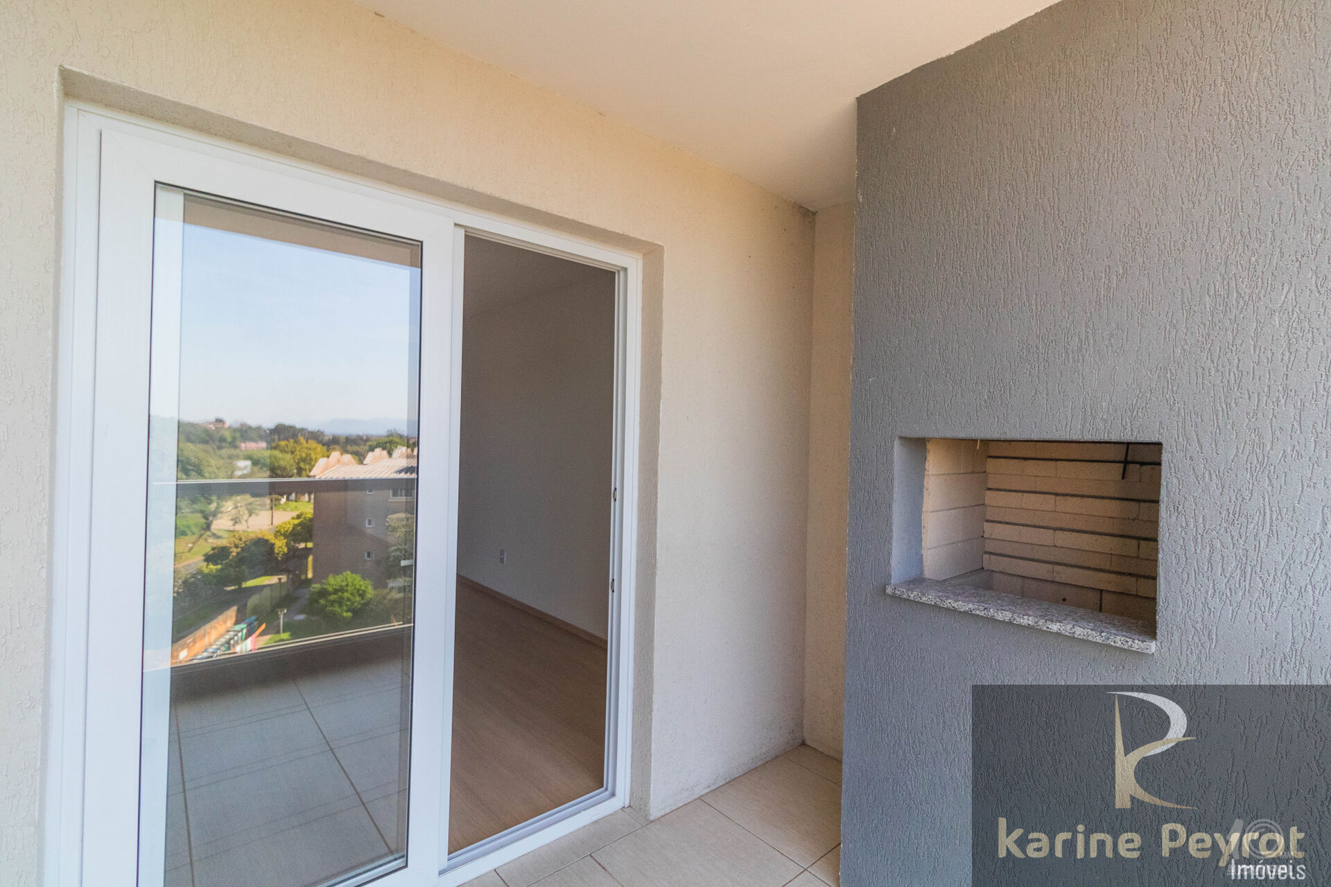 Apartamento à venda com 2 quartos, 81m² - Foto 1