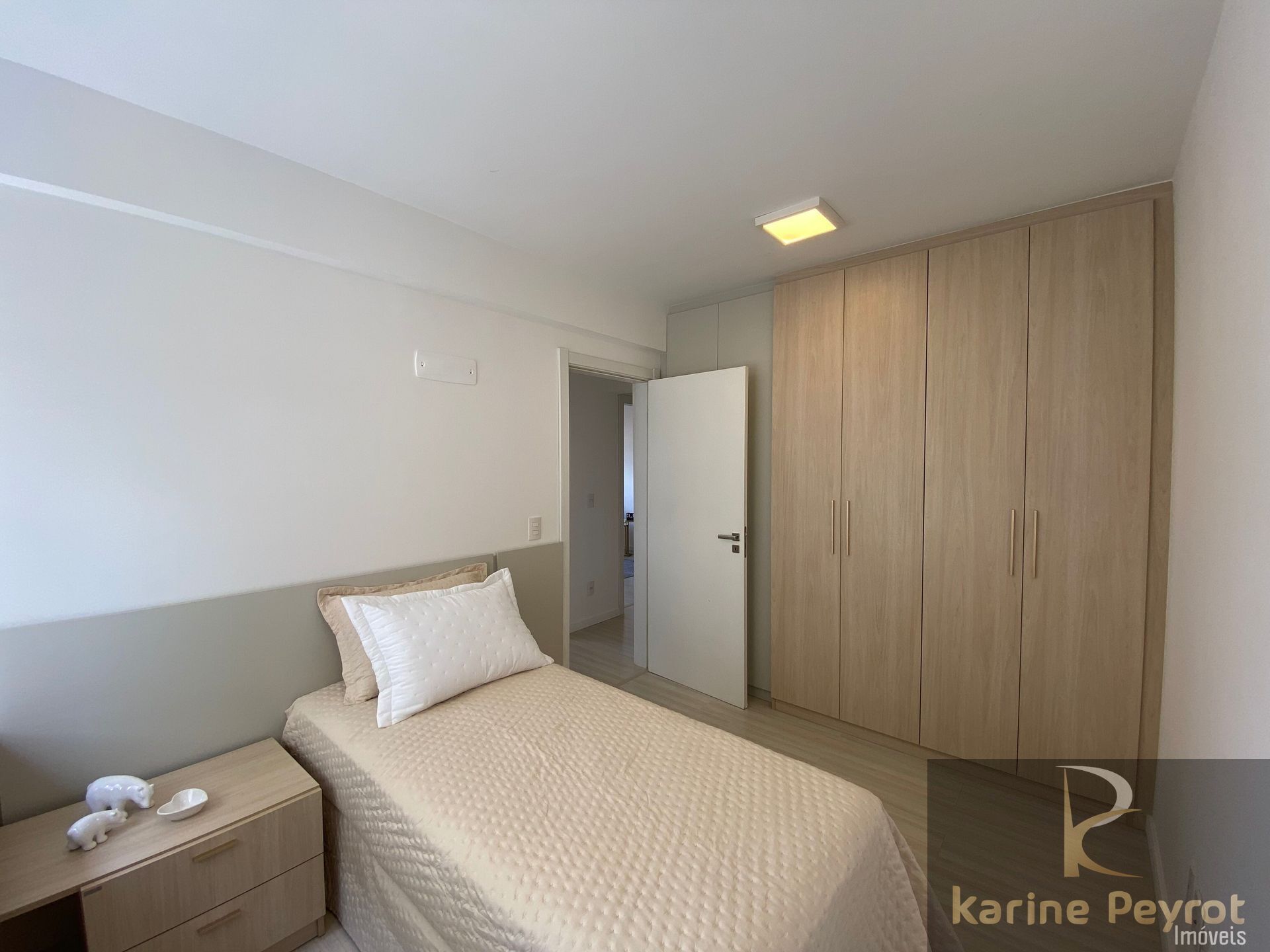 Apartamento à venda com 3 quartos, 101m² - Foto 8