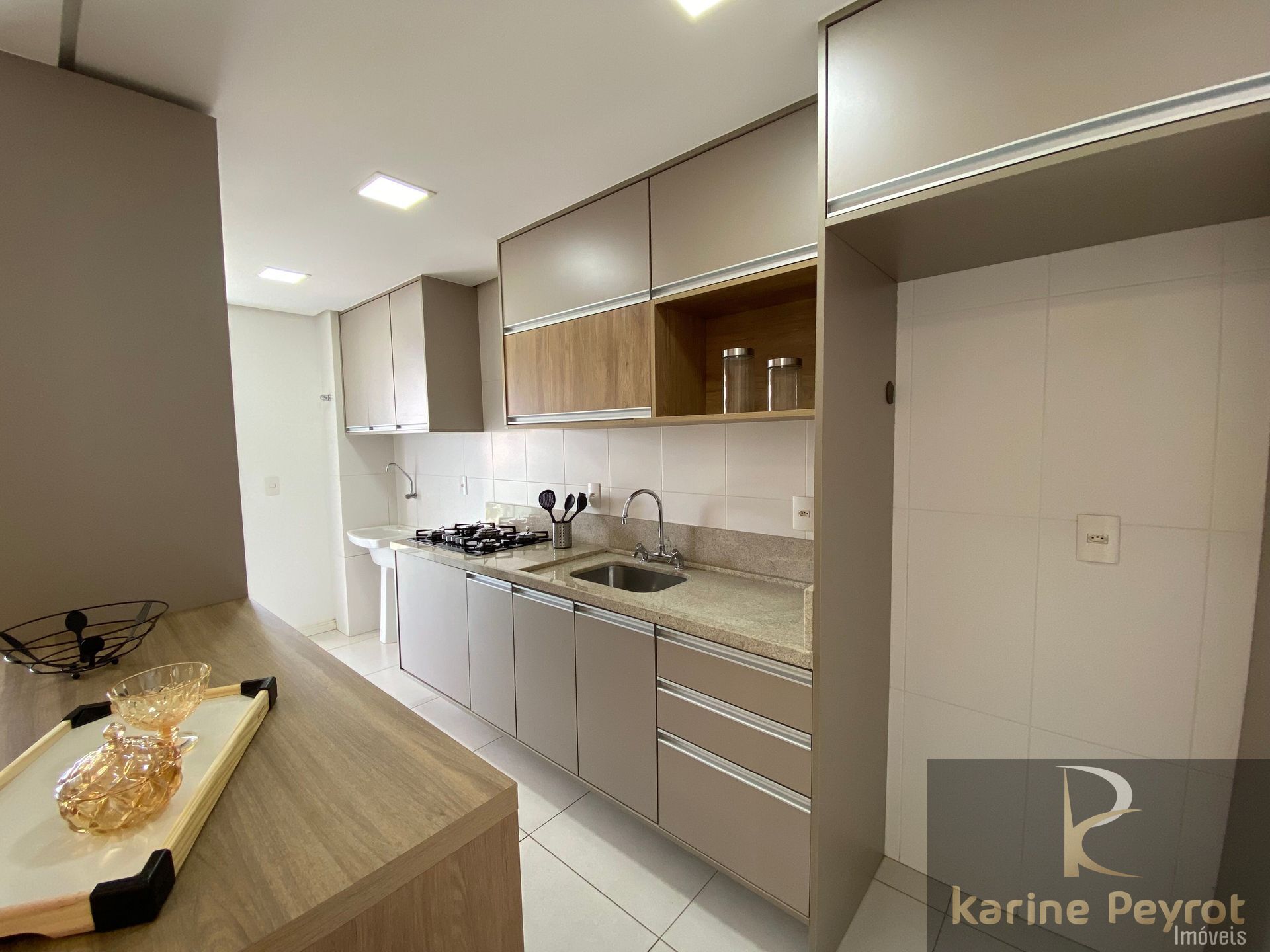 Apartamento à venda com 3 quartos, 101m² - Foto 4