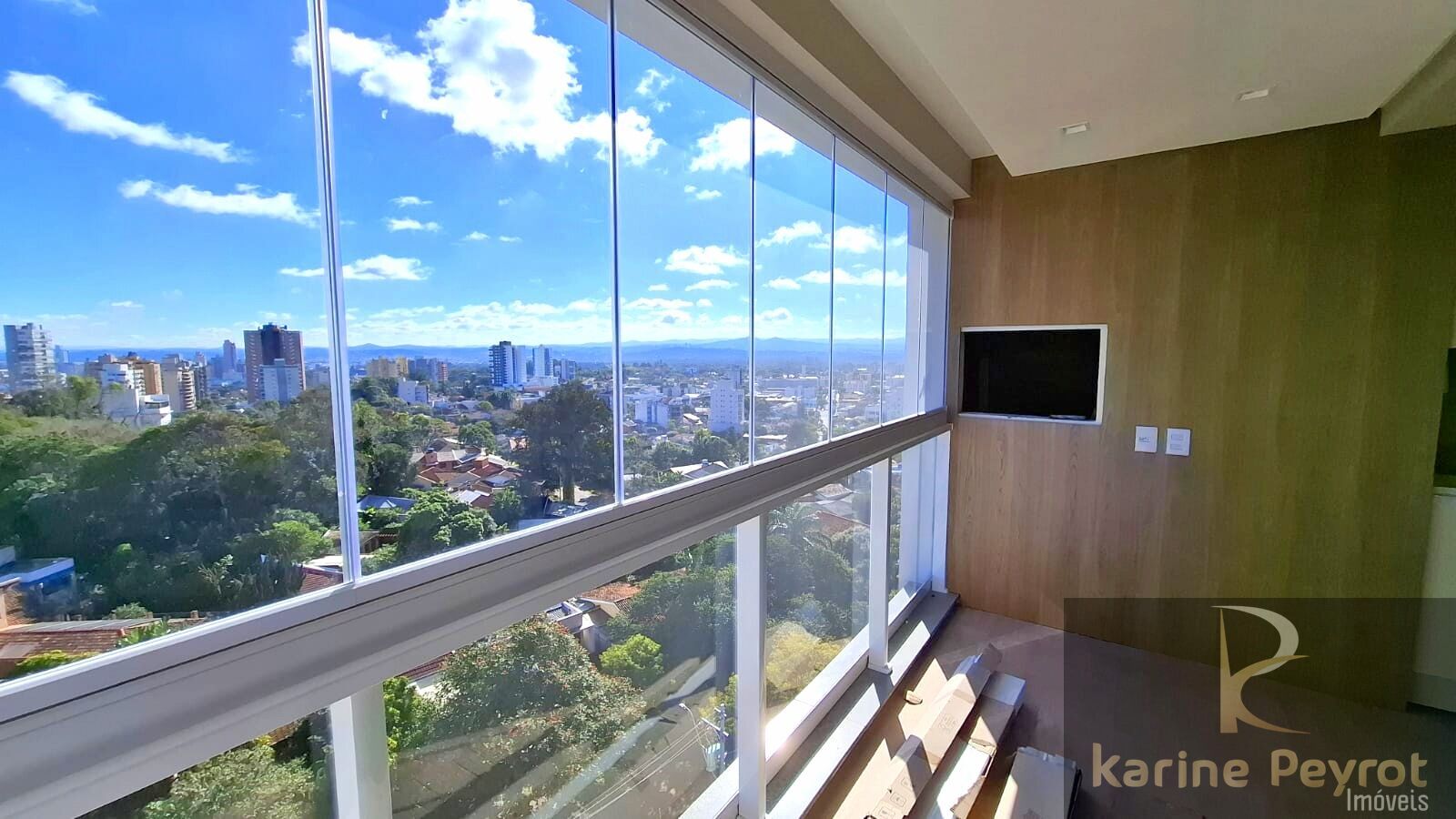 Apartamento à venda com 3 quartos, 91m² - Foto 1