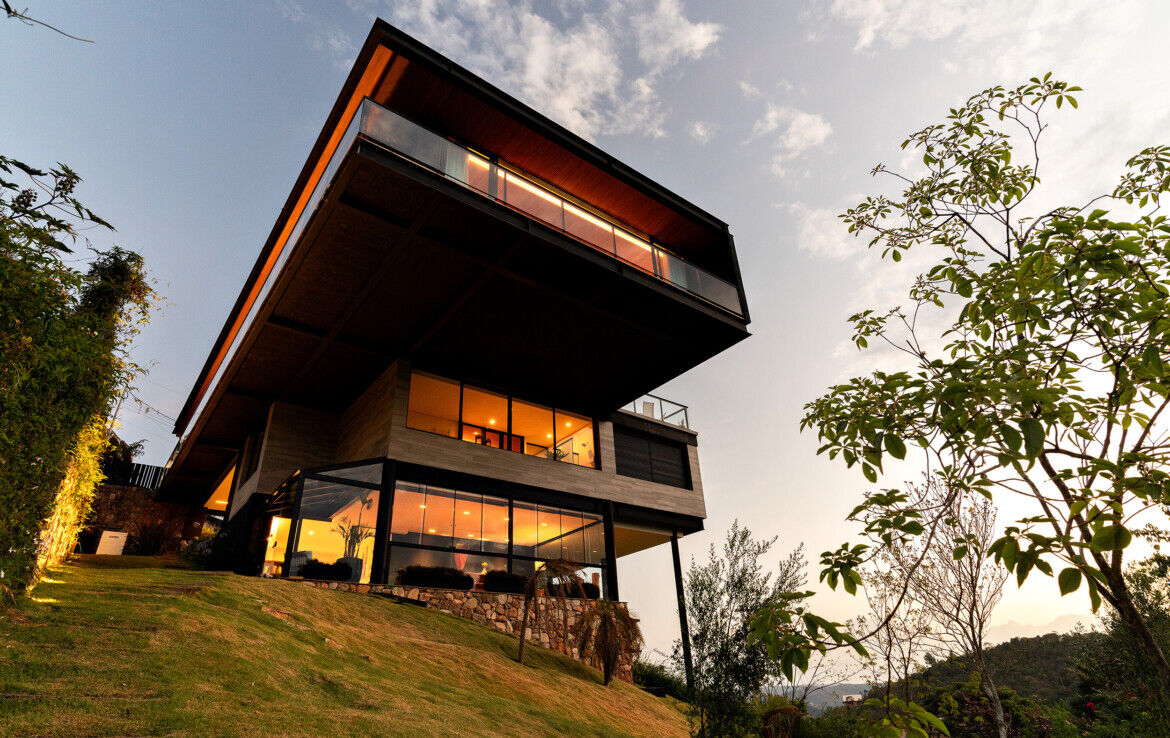 Casa, 4 quartos, 604 m² - Foto 1