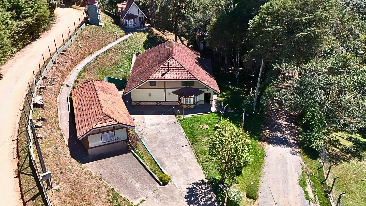 Casa, 6 quartos, 146 m² - Foto 1