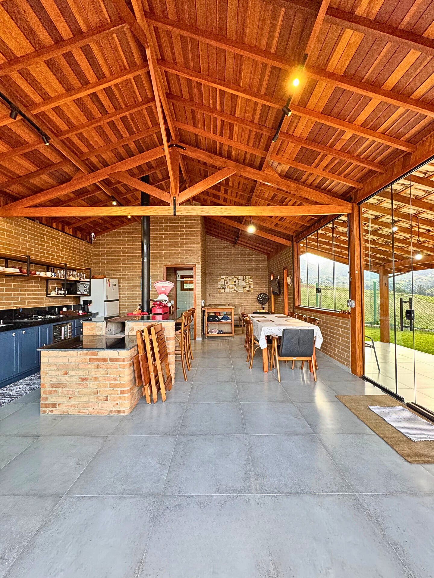 Casa, 4 quartos, 270 m² - Foto 28