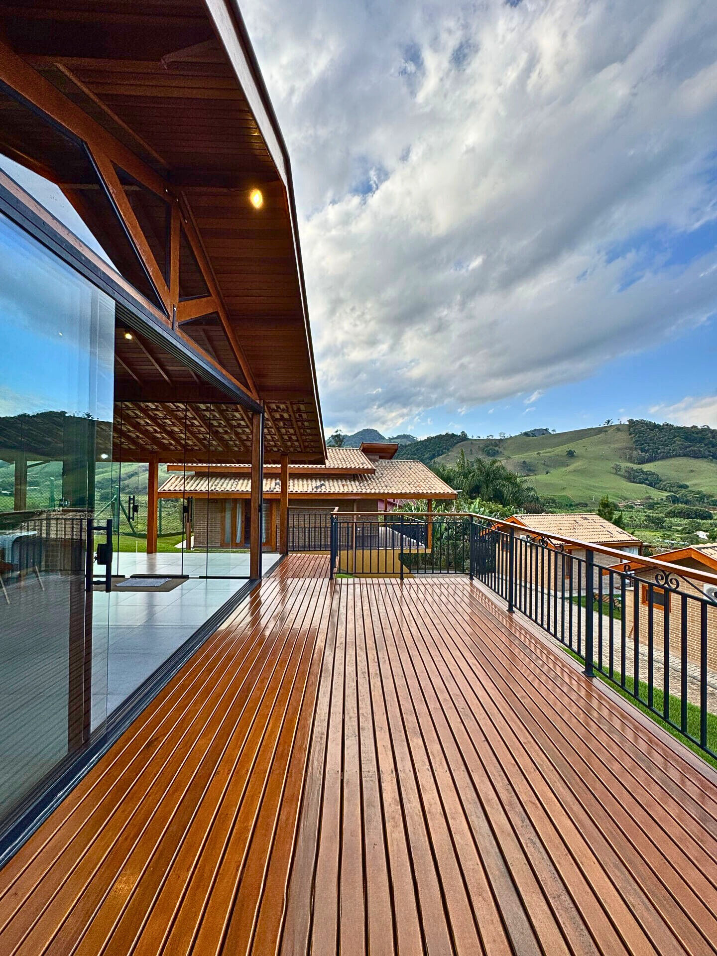 Casa, 4 quartos, 270 m² - Foto 30