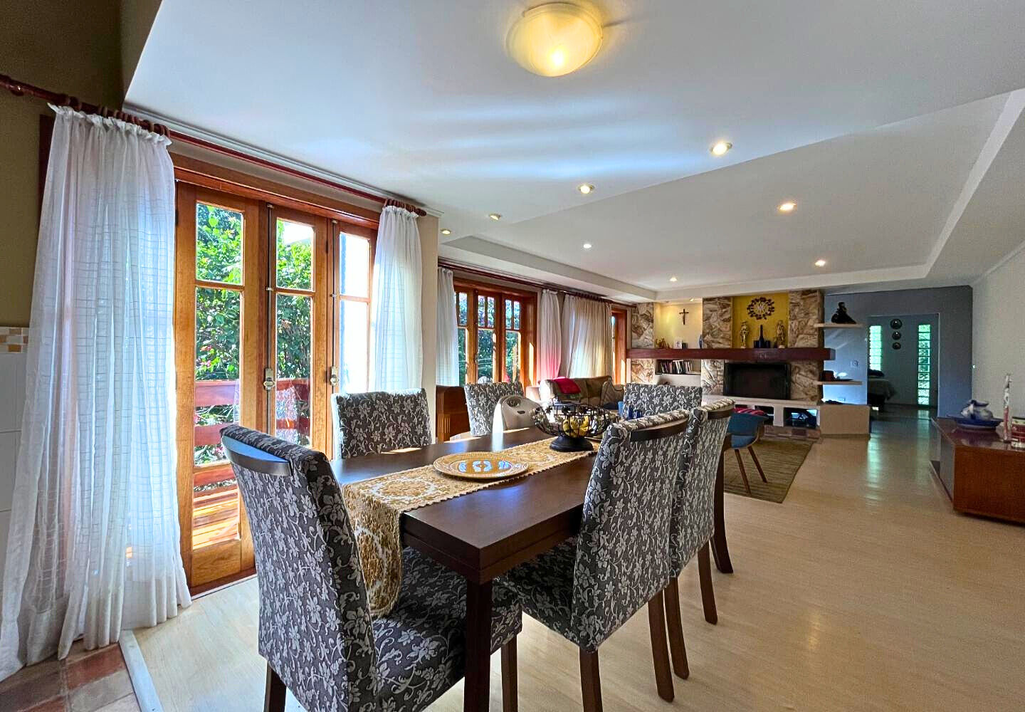 Casa, 4 quartos, 213 m² - Foto 3