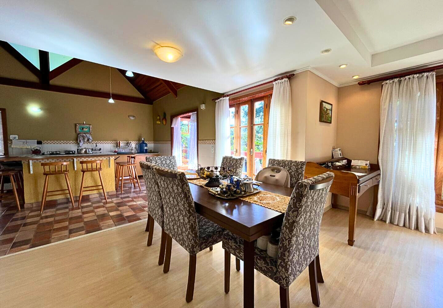 Casa, 4 quartos, 213 m² - Foto 4