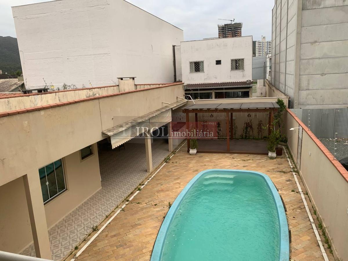 Sobrado à venda com 4 quartos, 349m² - Foto 31