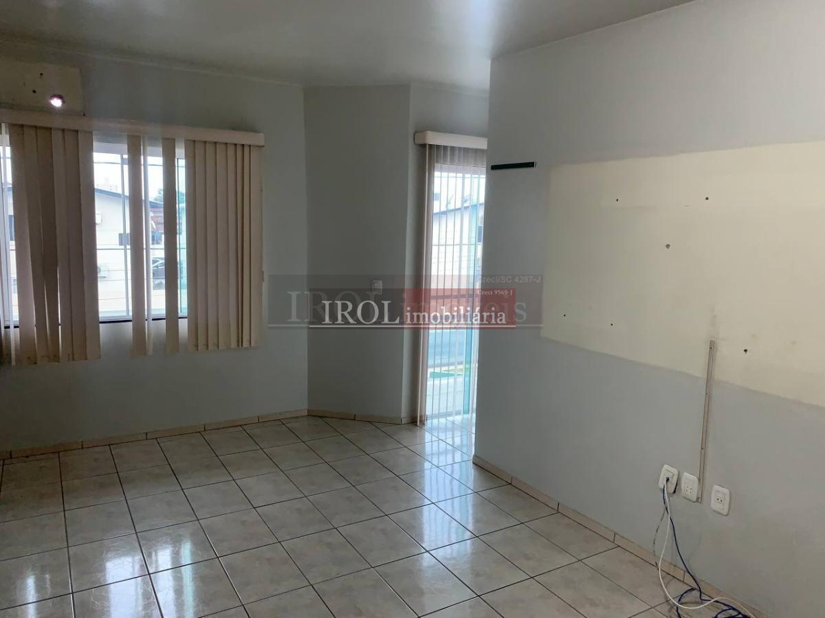 Sobrado à venda com 4 quartos, 349m² - Foto 12