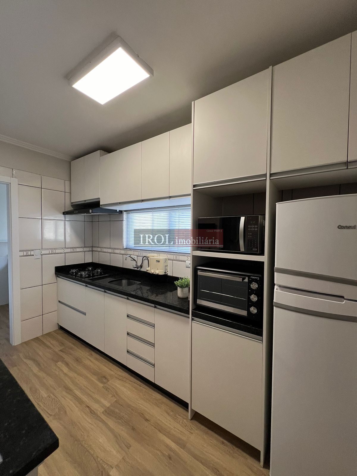 Apartamento à venda com 3 quartos, 86m² - Foto 4