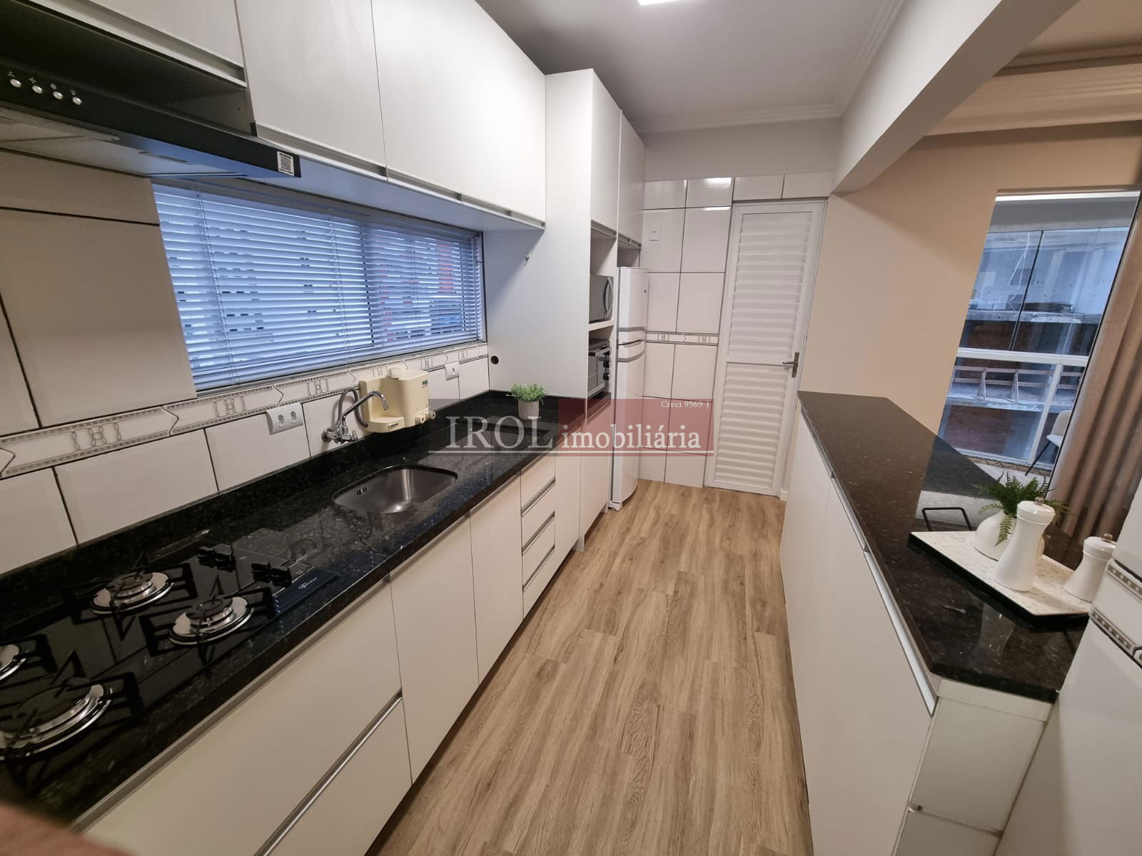 Apartamento à venda com 3 quartos, 86m² - Foto 13